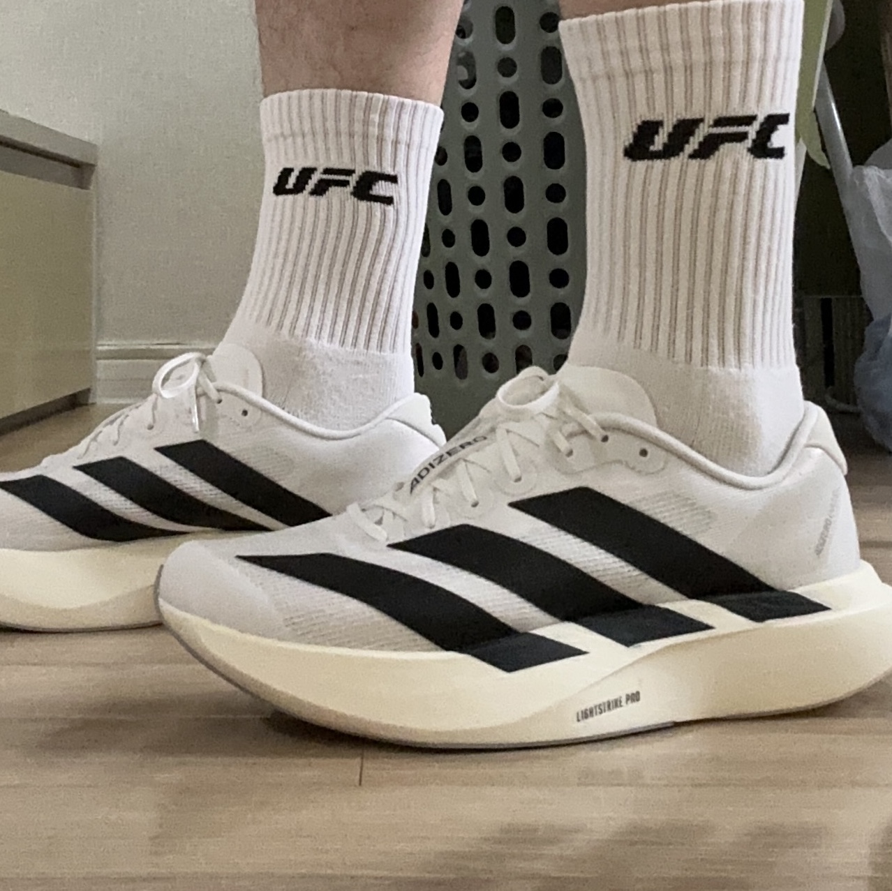 Adidas Adizero EVO SL Cloud White Core Black 착용 스타일 - 1