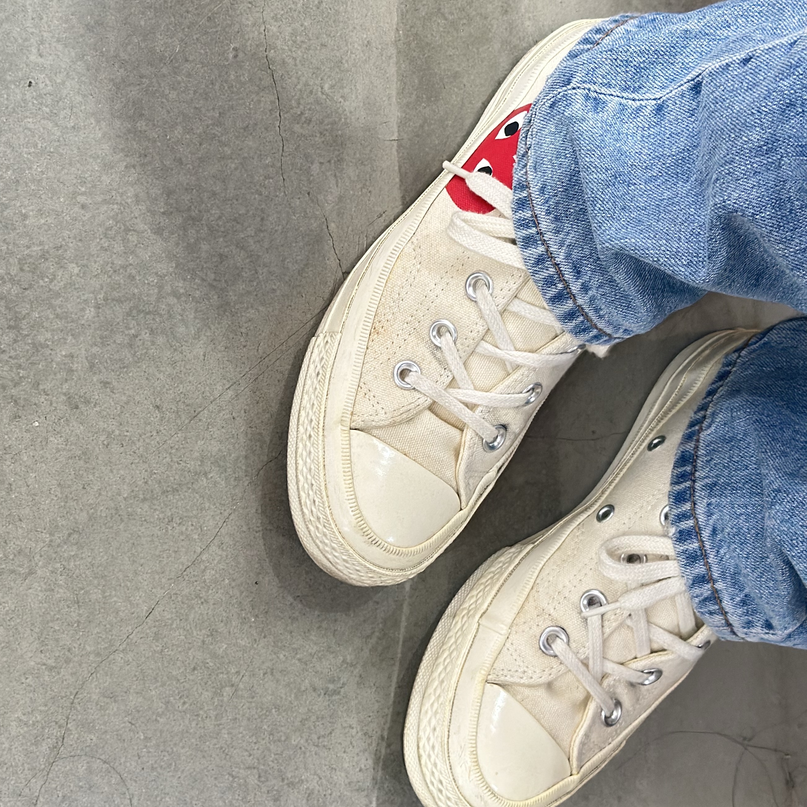 Converse x Play Comme des Garcons Chuck 70 Ox White 착용 스타일