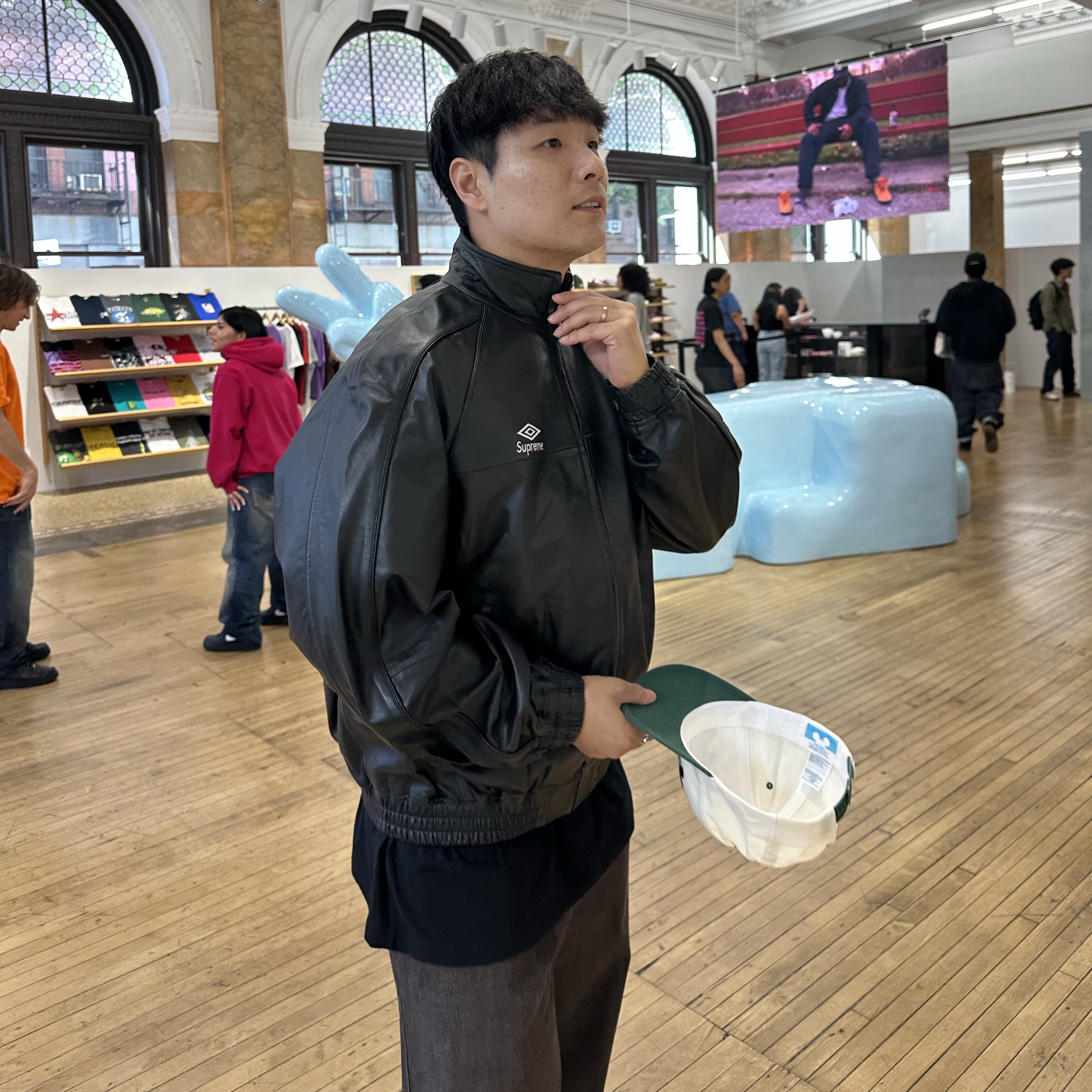 Supreme x Umbro Leather Track Jacket Black - 25FW 착용 스타일