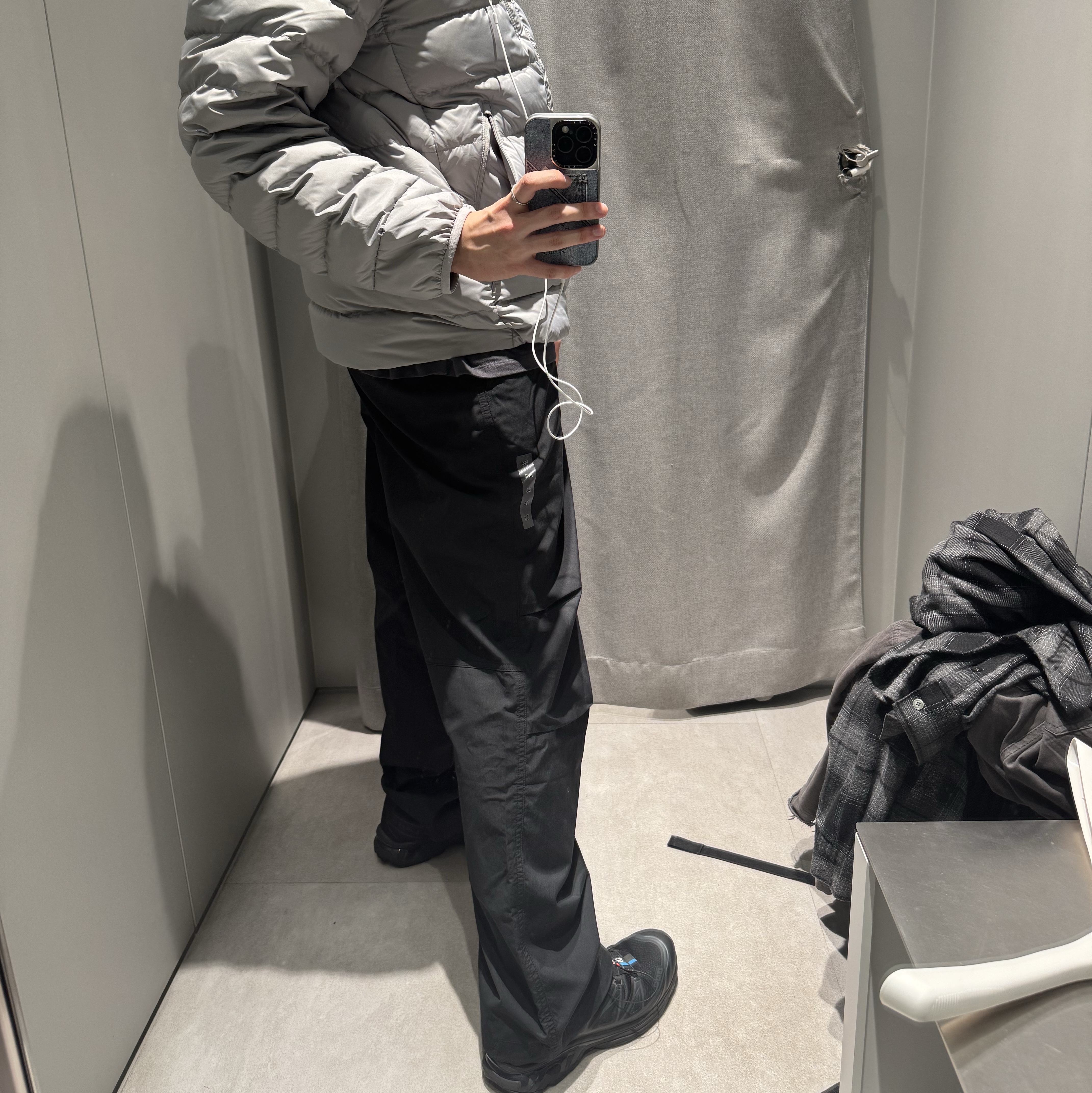 Musinsa Standard City Leisure Hooded Light Down Jacket Light Grey, Salomon XT-6 ADV Black 착용 스타일
