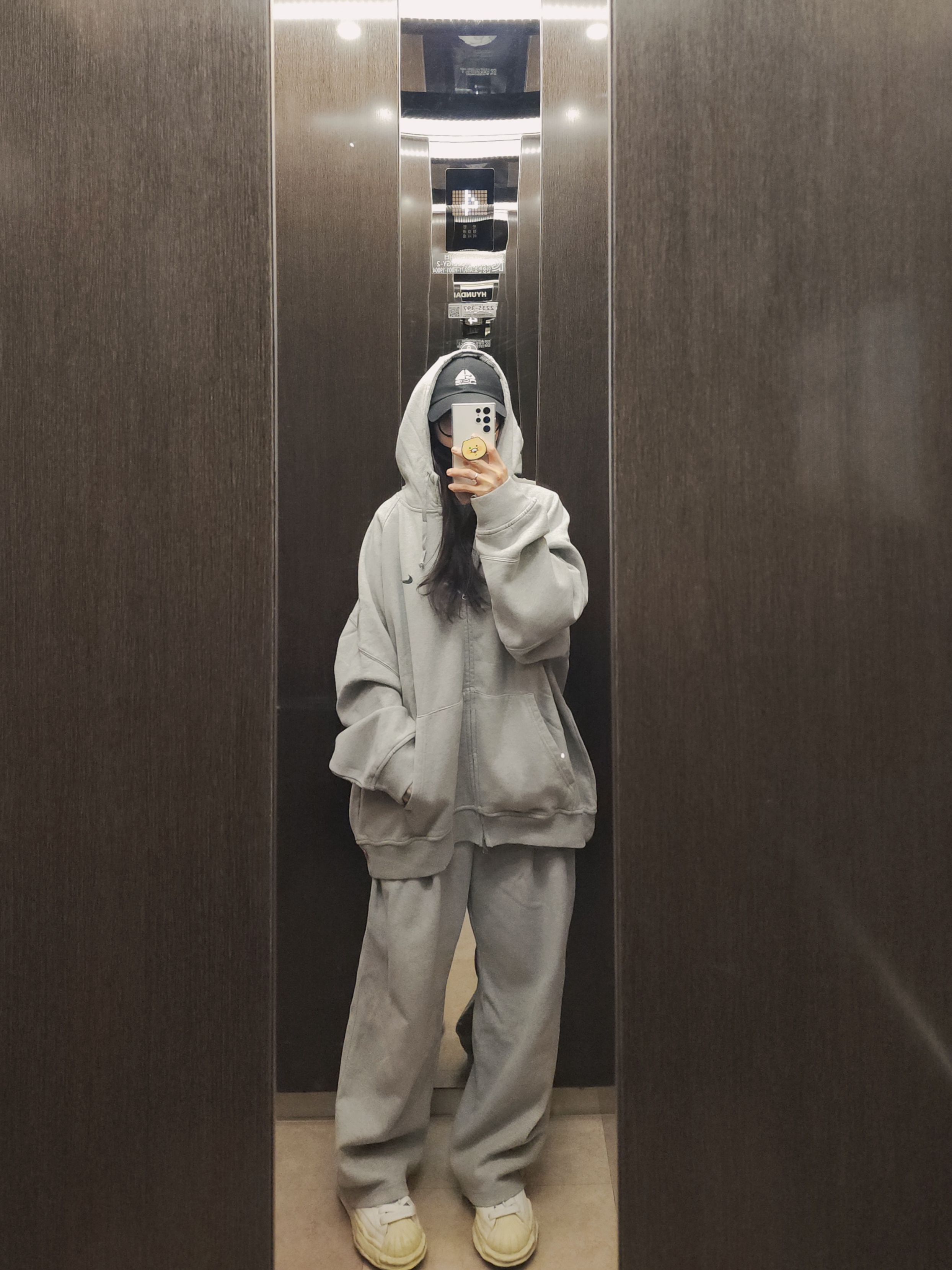 Supreme x Nike Zip Up Hooded Sweatshirt Heather Grey - 25SS, Supreme x Nike ACG Denim 6-Panel Black - 22FW 착용 스타일