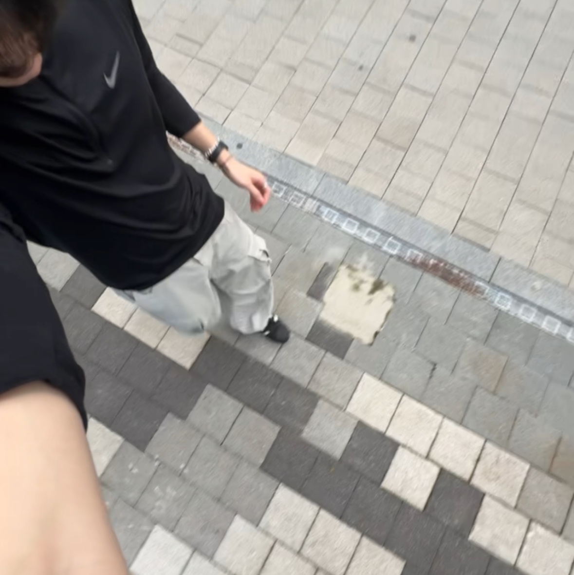[KREAM 단독] Flavorism VTG Washed Cargo Pants Washed beige 착용 스타일
