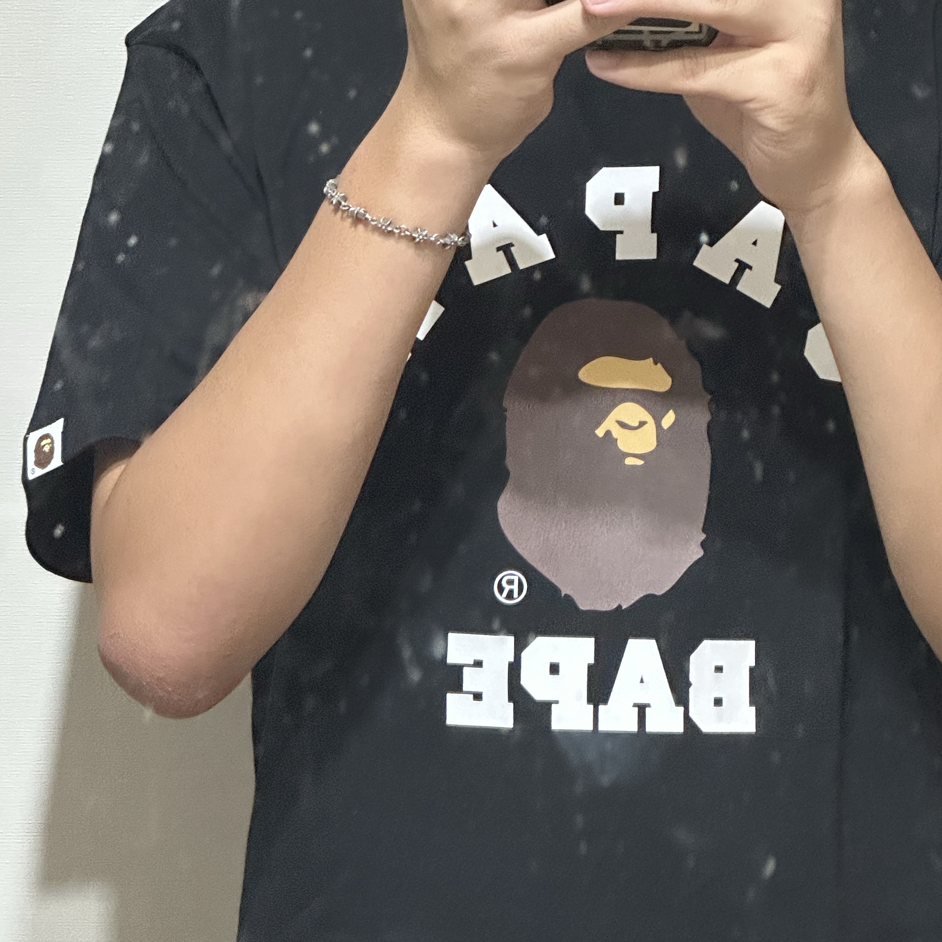 BAPE Japan College City T-Shirt Black 착용 스타일 - 3