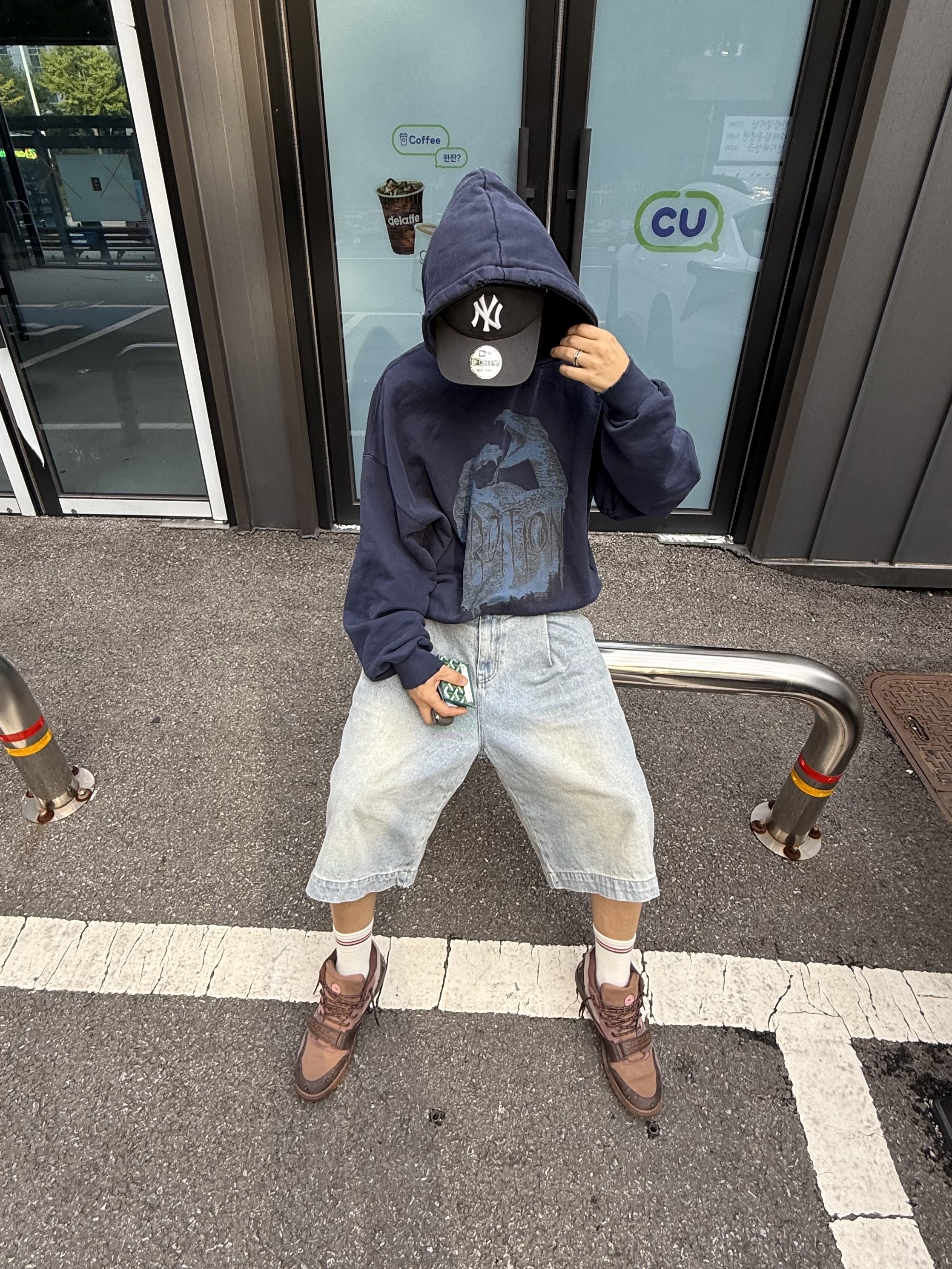Nike x Travis Scott Air Trainer 1 Archaeo Brown and Rust Pink, Undermycar Perdition Ophidian Hoodie After Midnight - 22FW 착용 스타일 - 1