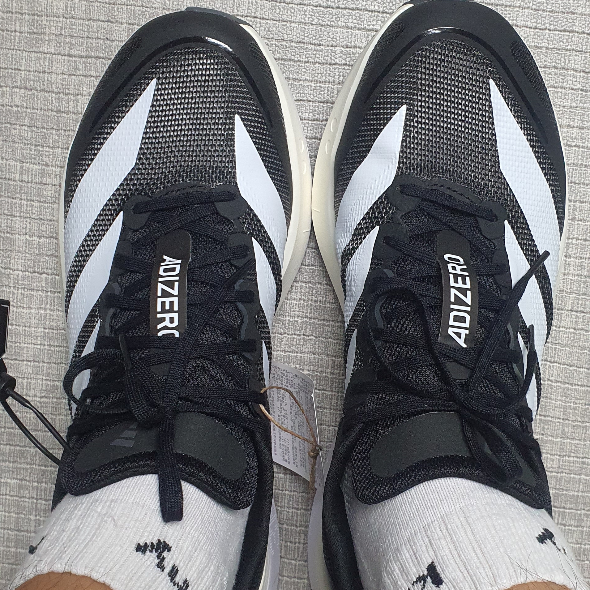 Adidas Adizero Boston 13 Core Black Cloud White 착용 스타일 - 1