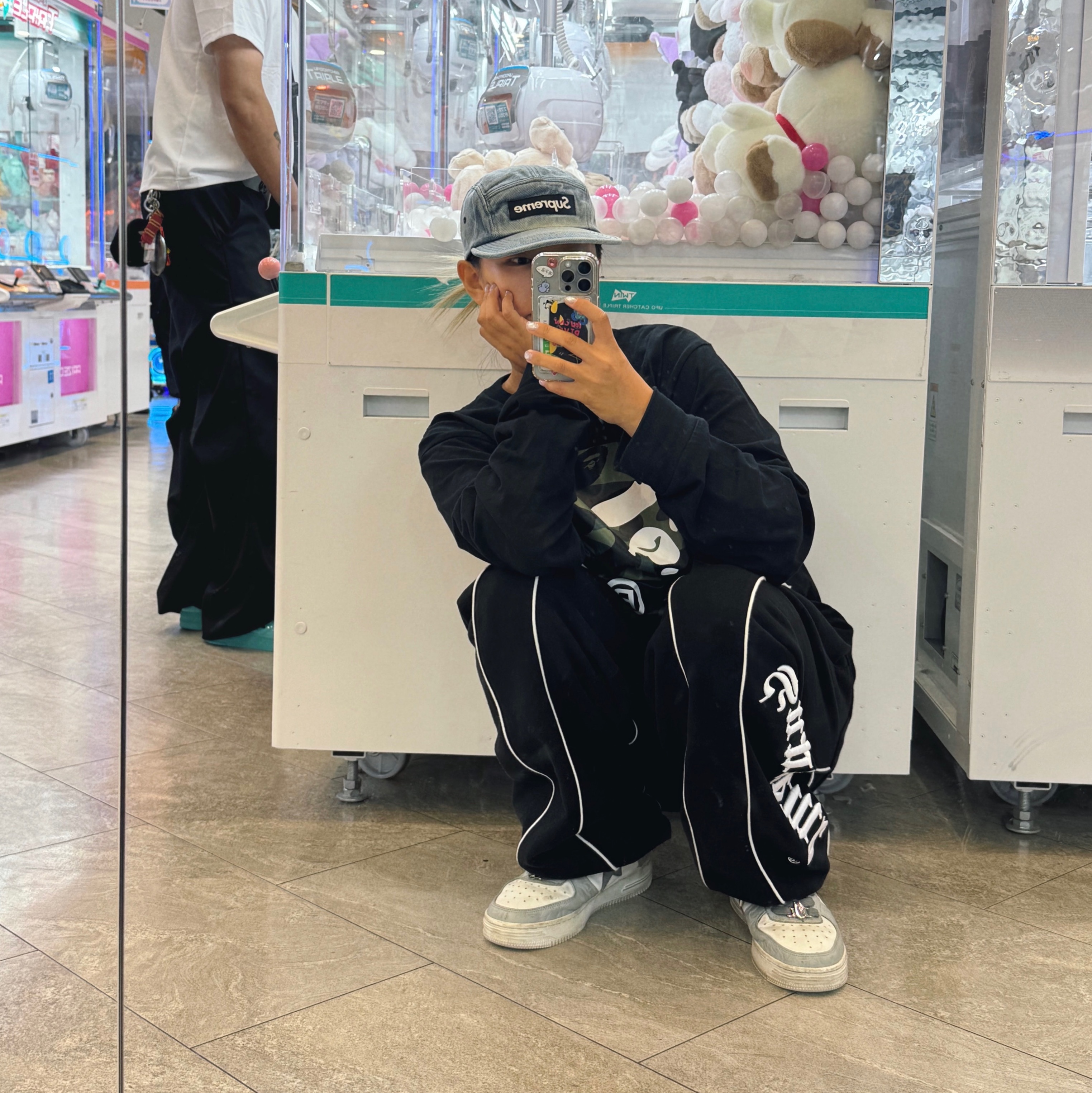 (W) BAPE Bape Sta Low M2 Sneakers Grey, BAPE ABC Camo Big Ape Head L/S T-Shirt Black Green 착용 스타일