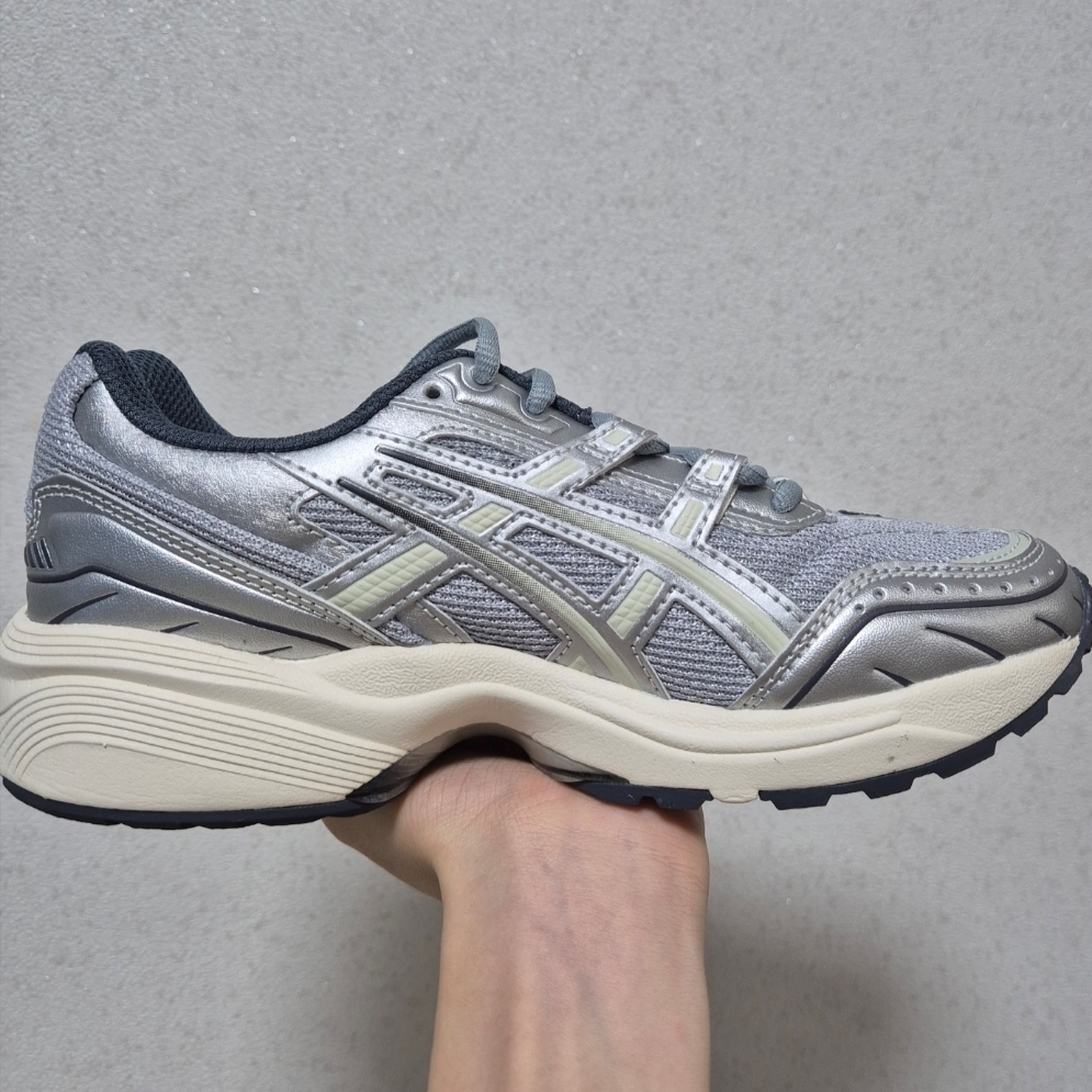 Asics Gel-1090 Piedmont Grey 착용 스타일