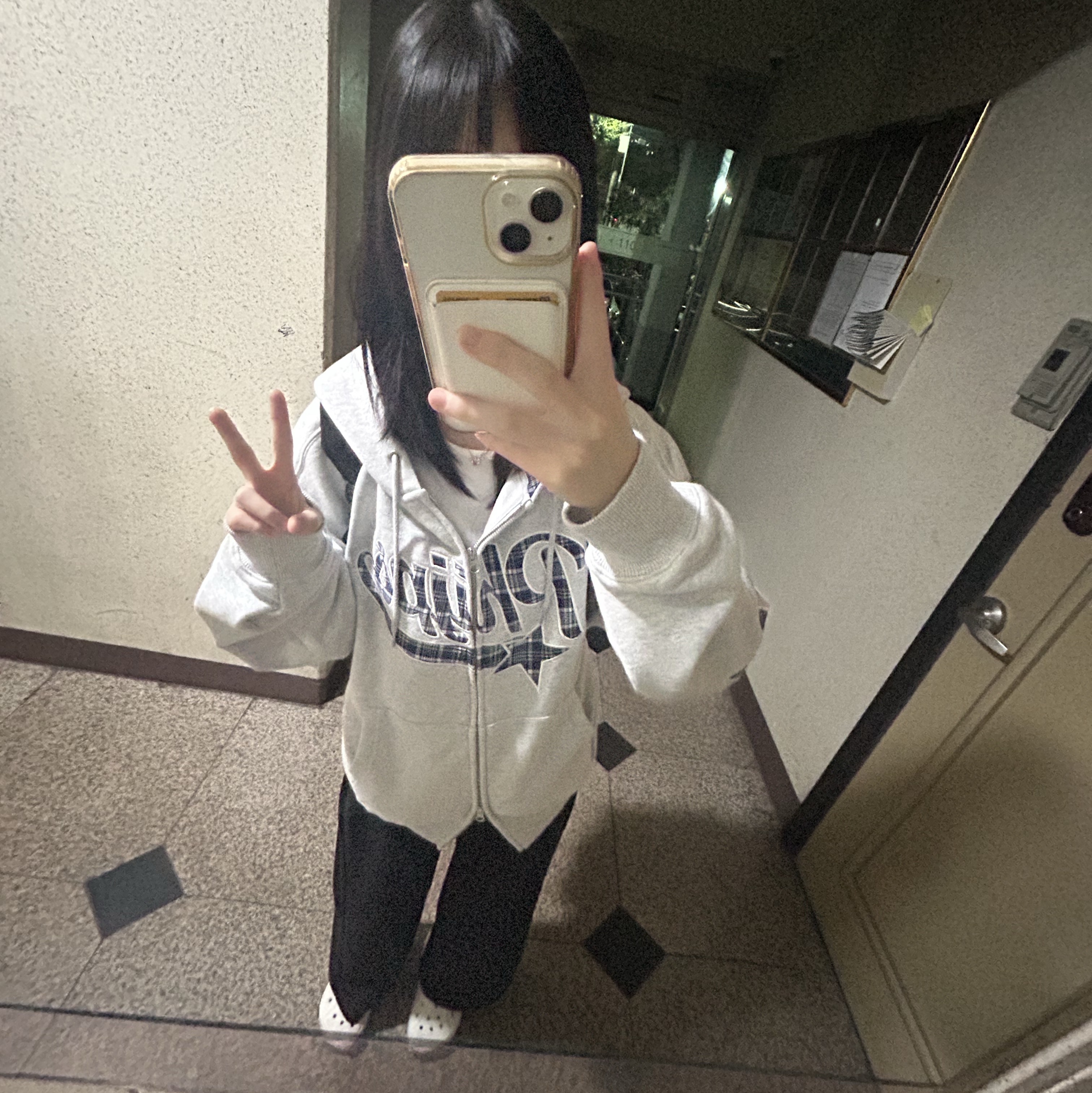 Phyps Dept Check Star Tail Elbow Patch Hooded Zip-Up Grey 착용 스타일