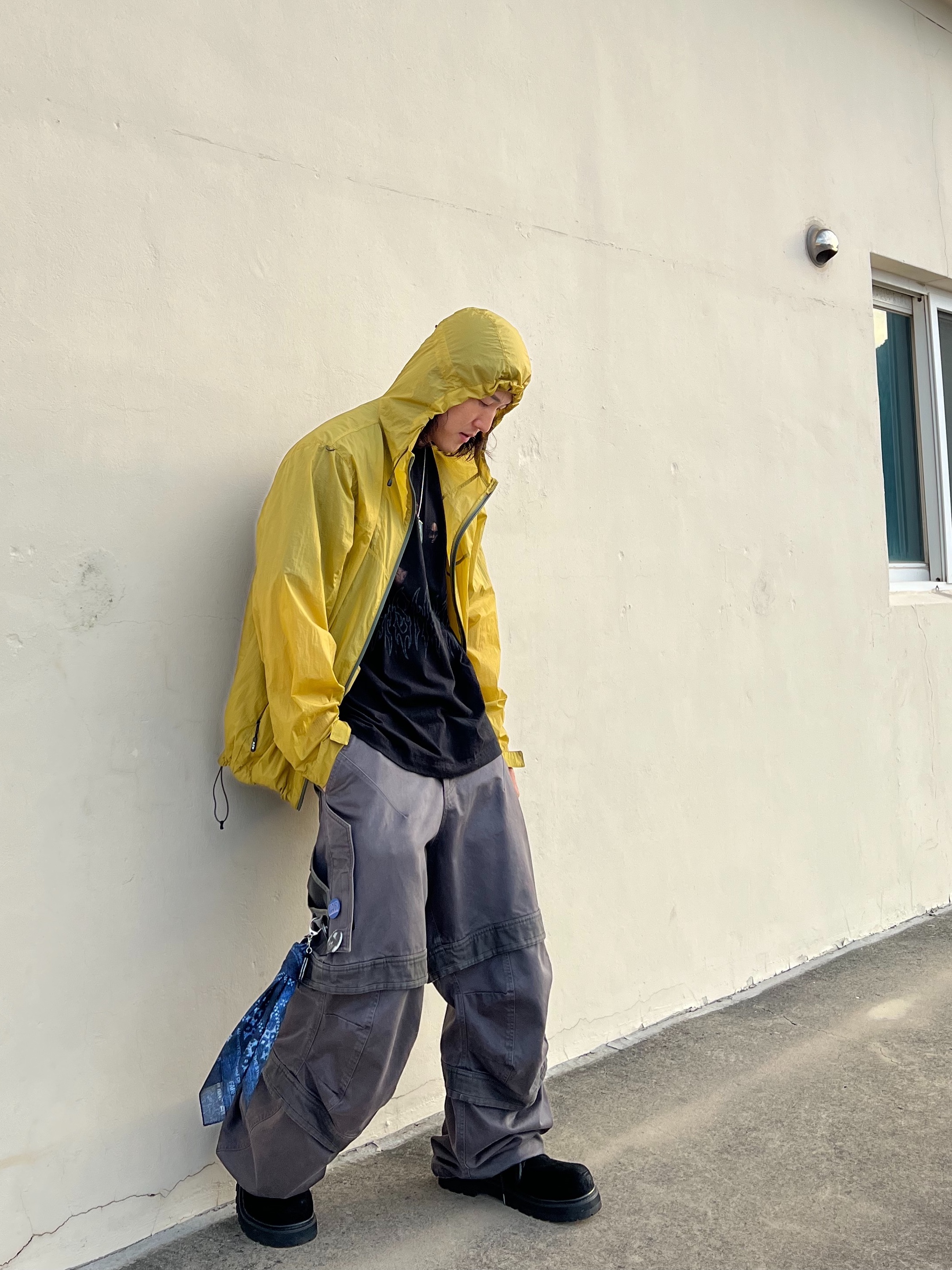 [더블적립]farfromwhat far layered work pants_charcoal, Undermycar Gashutein 6 Six People Graphic T-Shirt Bristol Black - 24SS 착용 스타일 - 5