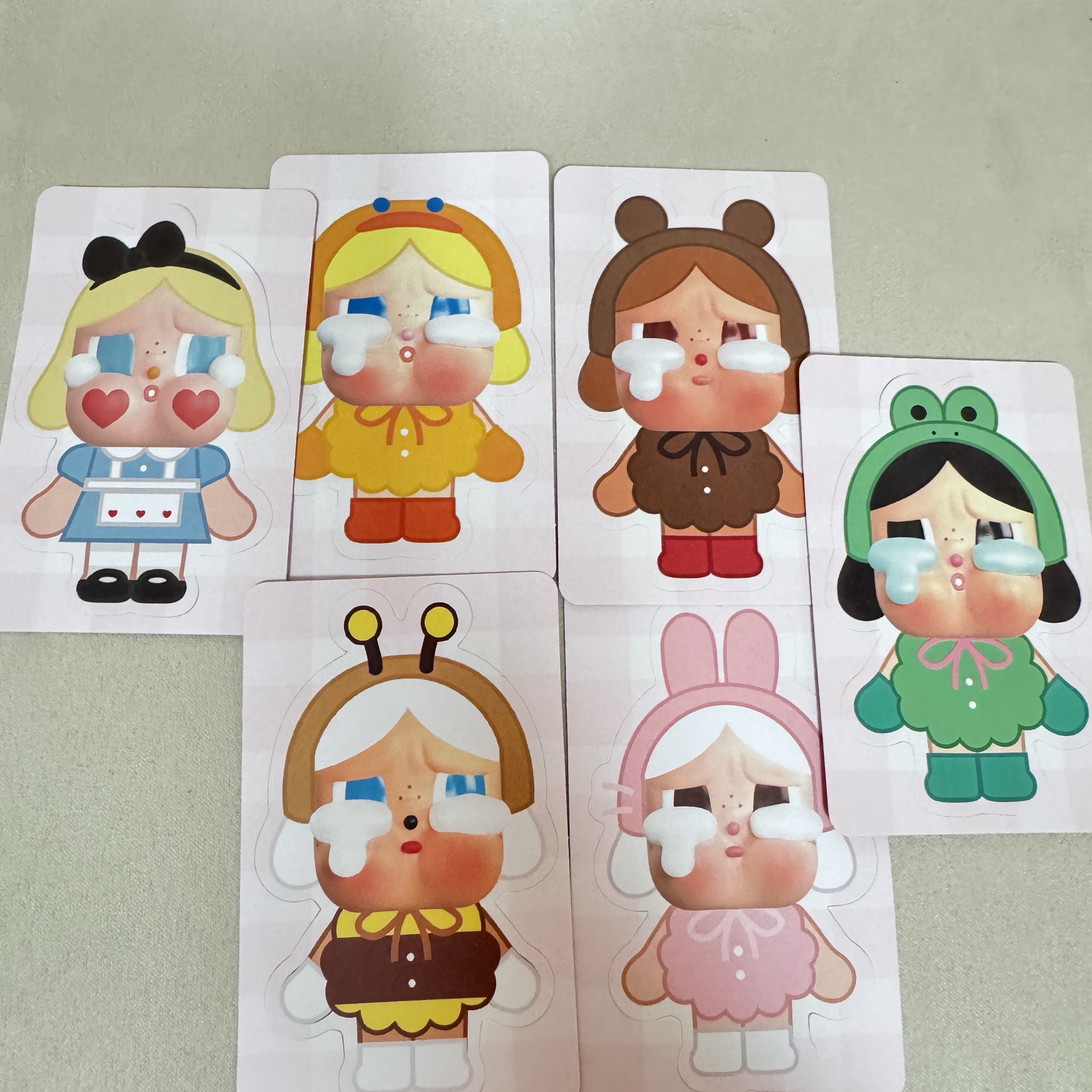 Pop Mart Crybaby Crying Again Series Plush Keyring Sealed Case (6 Blind Boxes) 착용 스타일 - 6