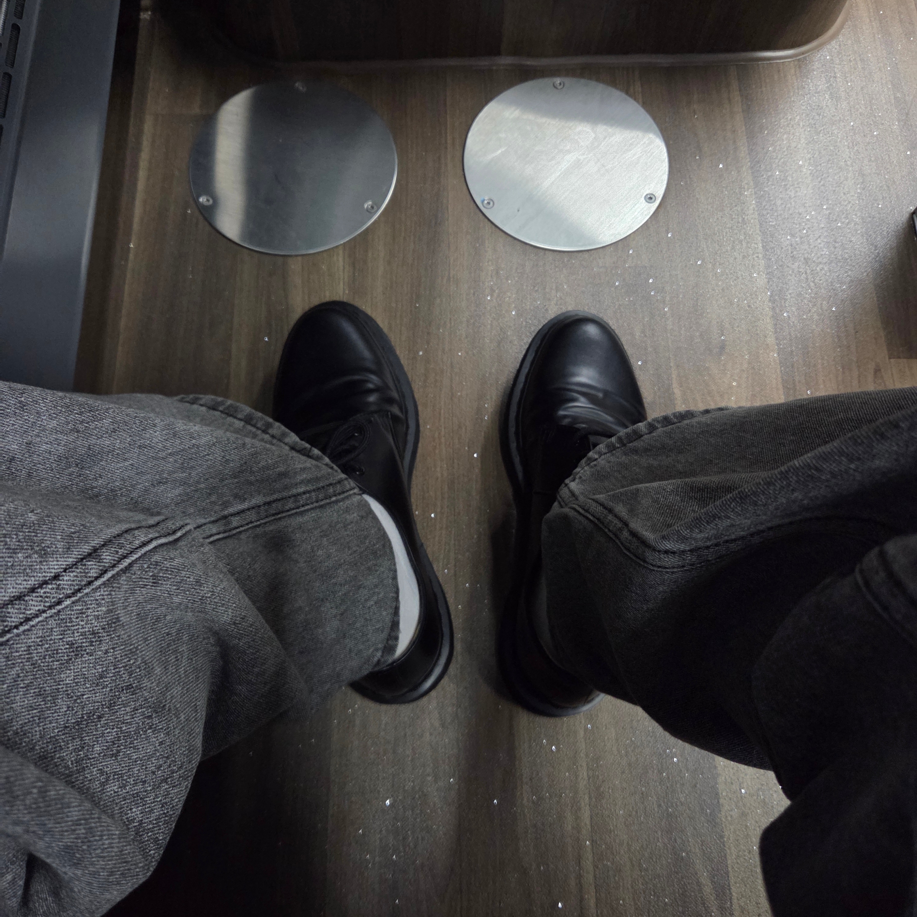 Dr. Martens 1461 Mono Black 착용 스타일