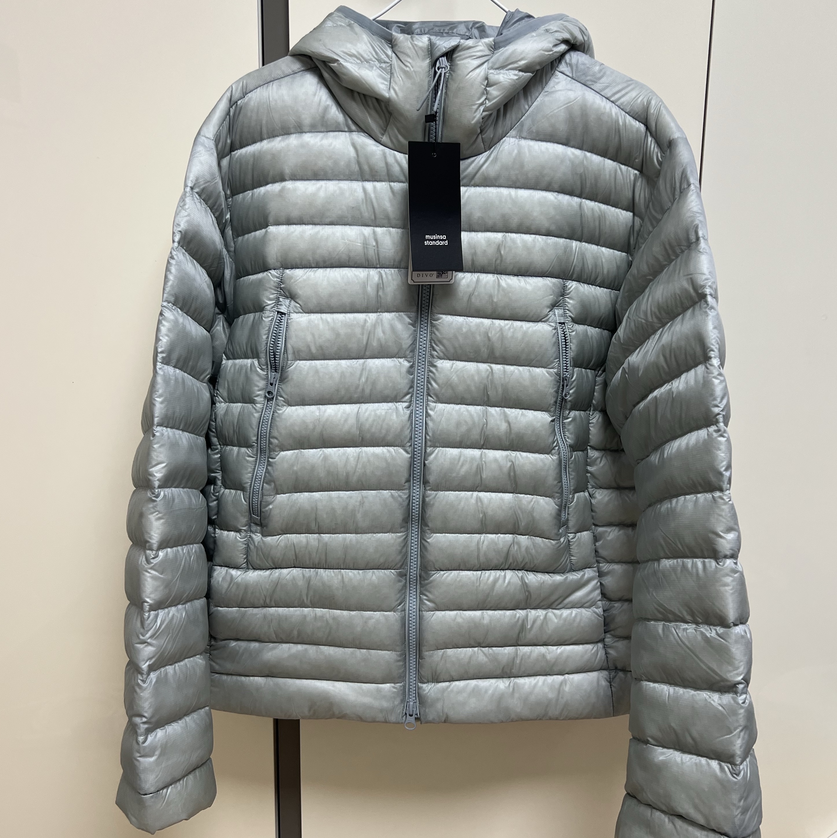 Musinsa Standard City Leisure Sheer Ripstop Hooded Light Down Jacket Cloudy Blue 착용 스타일
