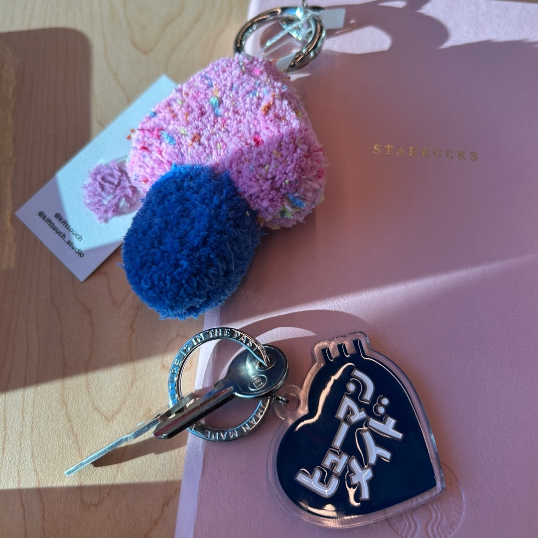 Human Made Keiko Sootome Heart Keyring Navy 착용 스타일 - 2