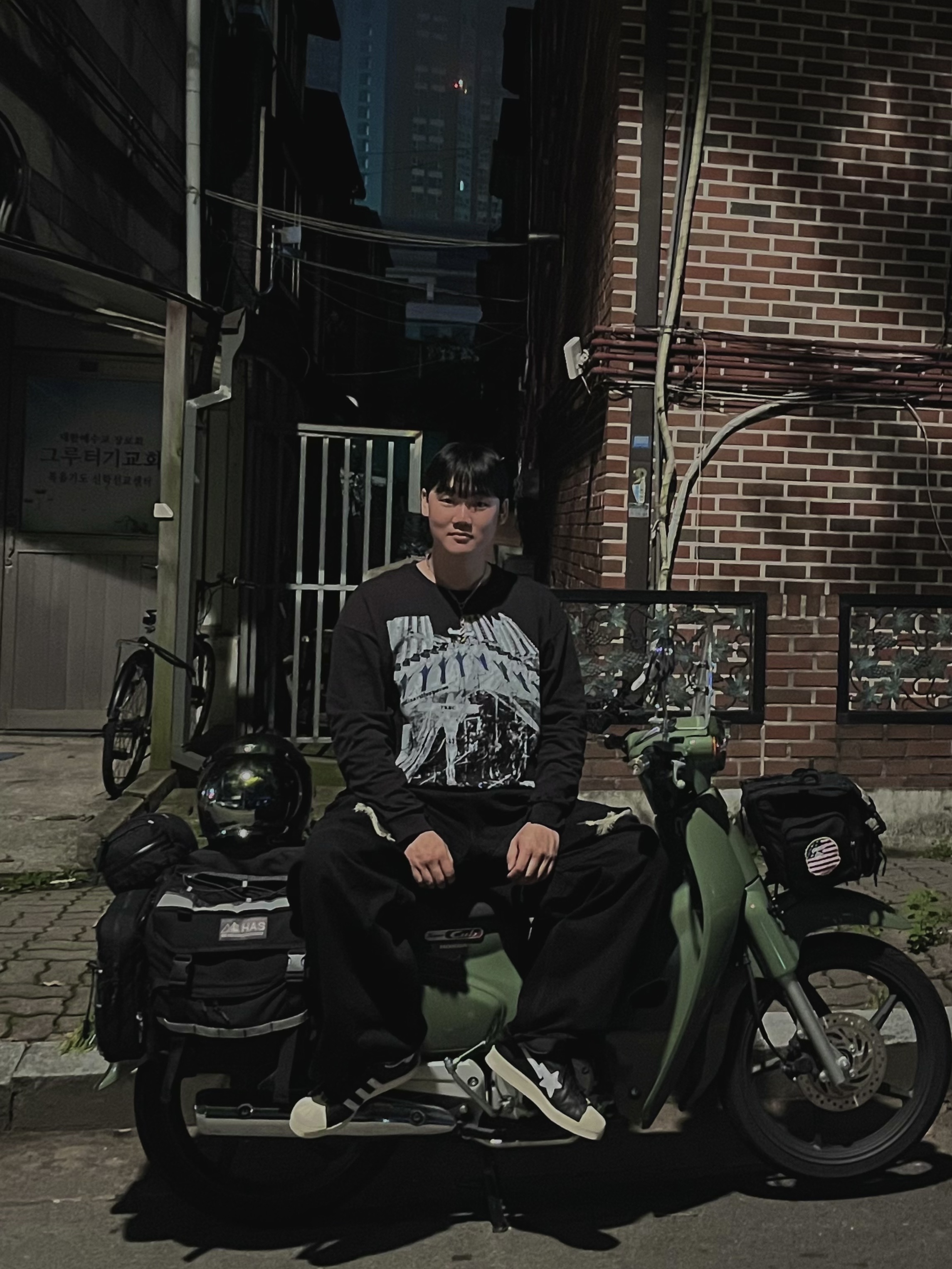 Adidas x BAPE Superstar 80s Core Black Off White, Hatchingroom Broken Egg 2Way Necklace 착용 스타일 - 1