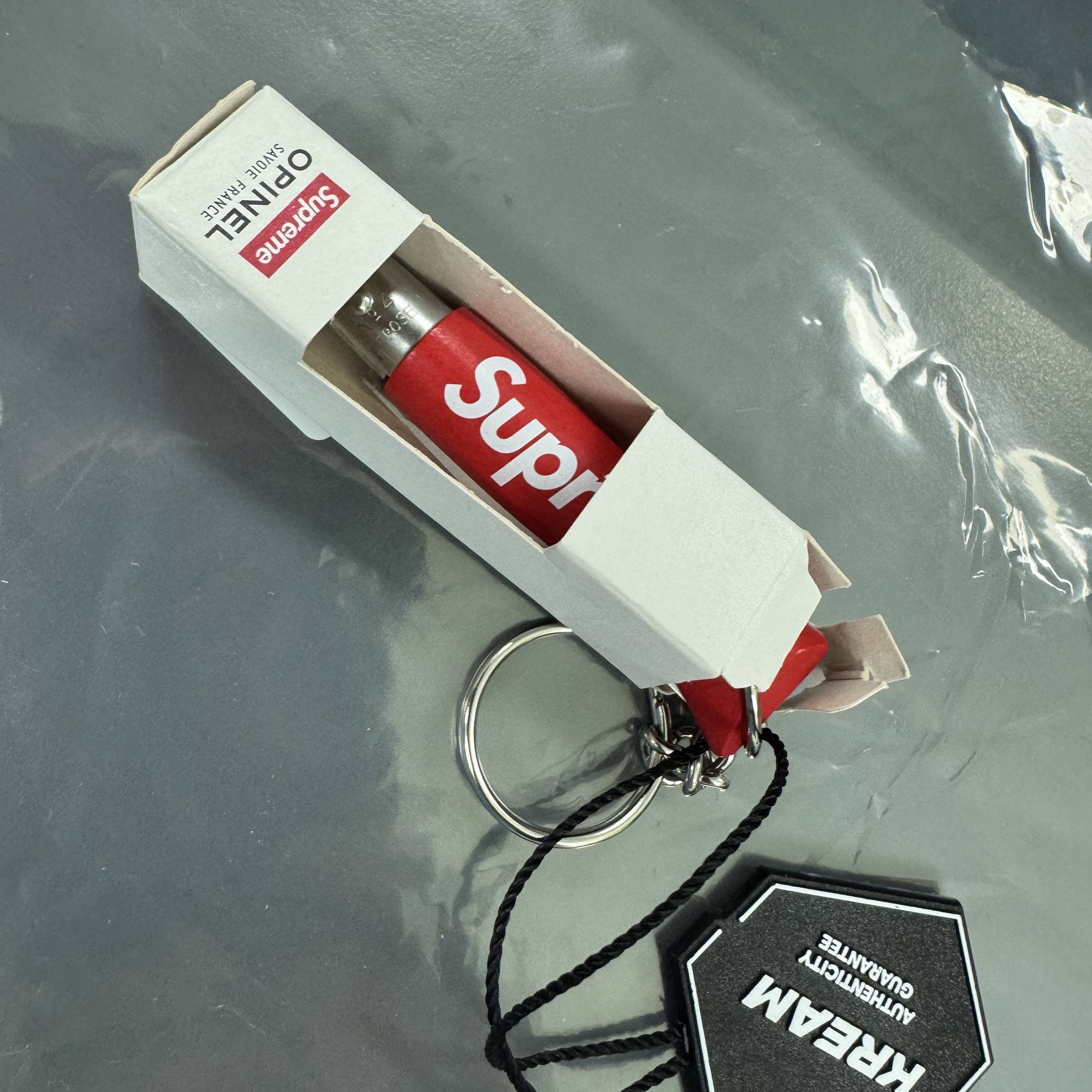 Supreme x Opinel No. 4 Knife Keychain Red - 25FW 착용 스타일