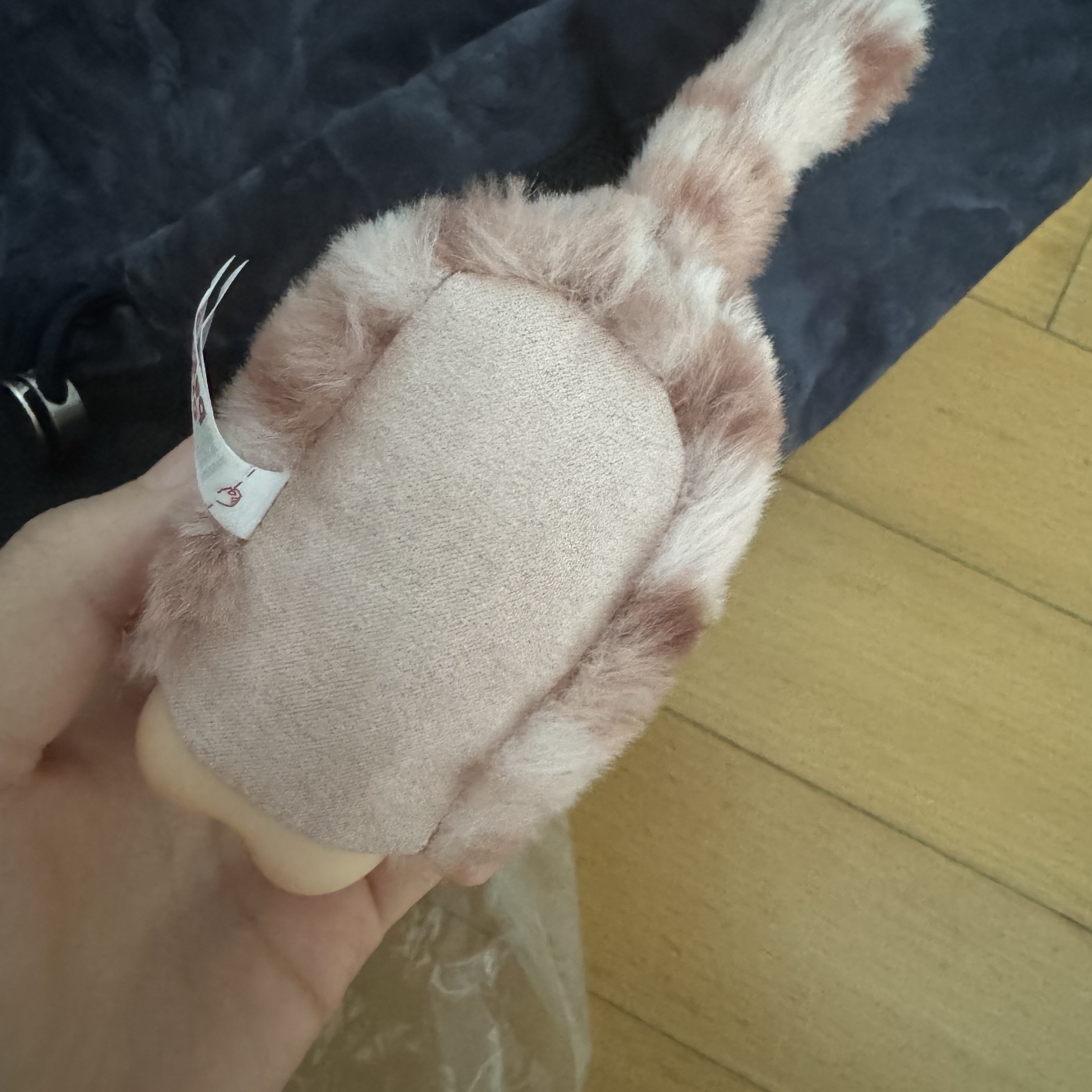 Pop Mart Crybaby Wild But Cutie Series Vinyl Plush Pendant Pink Cutie (Opened Case) 착용 스타일 - 2