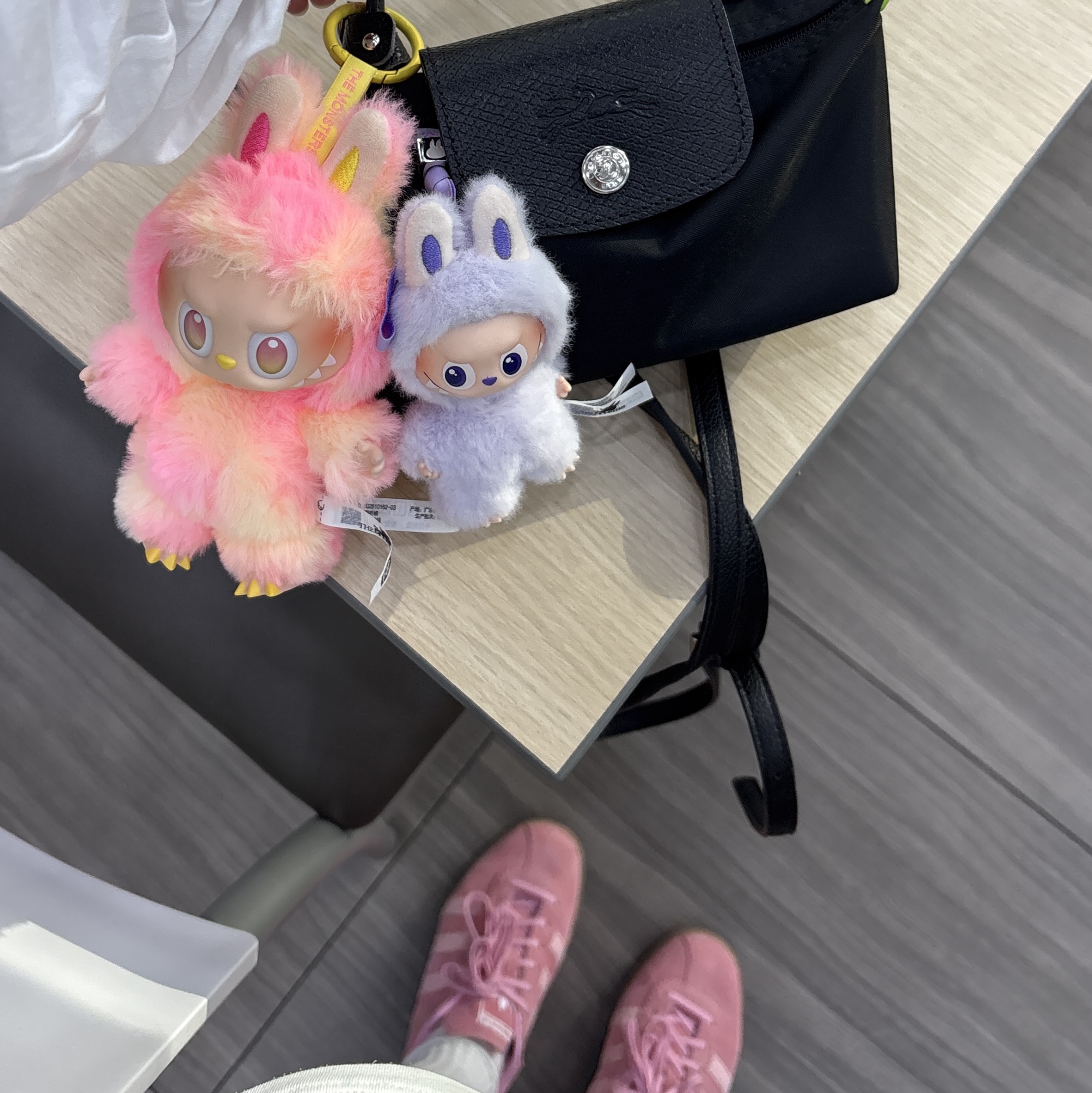 Pop Mart Labubu The Monsters Highlight Series Loyalty Keyring (Opened Case), Pop Mart Labubu The Monsters Pin For Love Series Vinyl Plush Pendant Sealed Case (A-M) (1 Blind Box) 착용 스타일
