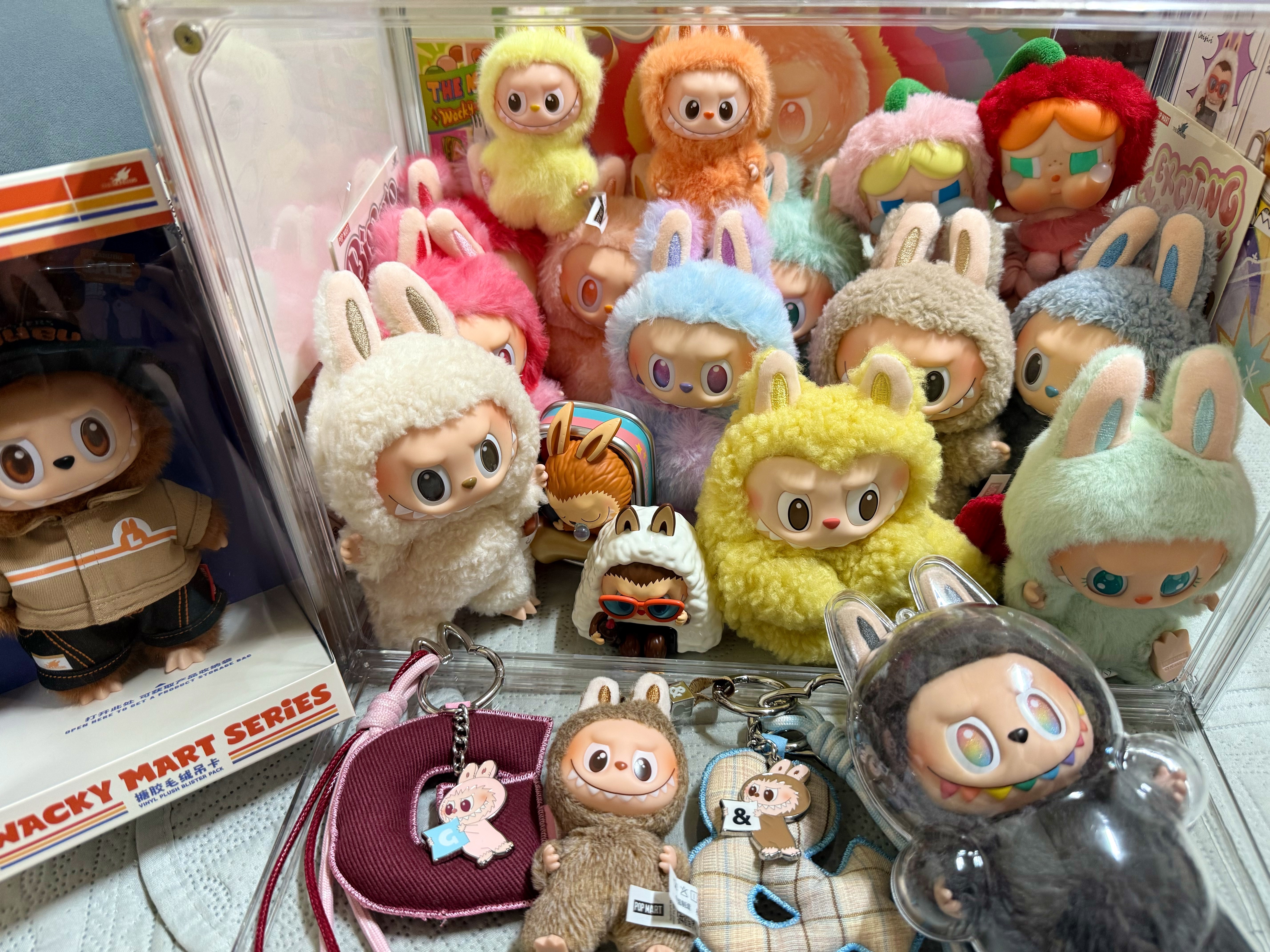 Pop Mart Crybaby Crying For Love Series Vinyl Plush, Pop Mart Labubu The Monsters Pin For Love Series Vinyl Plush Pendant Sealed Case (A-M) (1 Blind Box) 착용 스타일 - 2