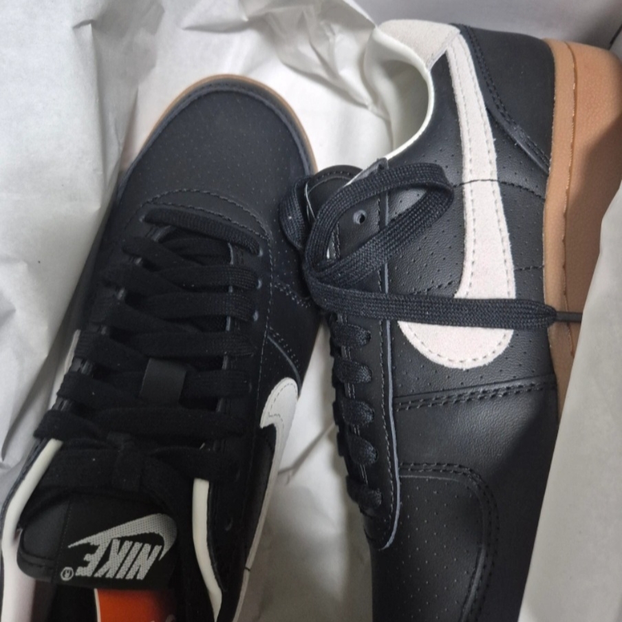 Nike Field General 82 SP Black and Sail 착용 스타일 - 2