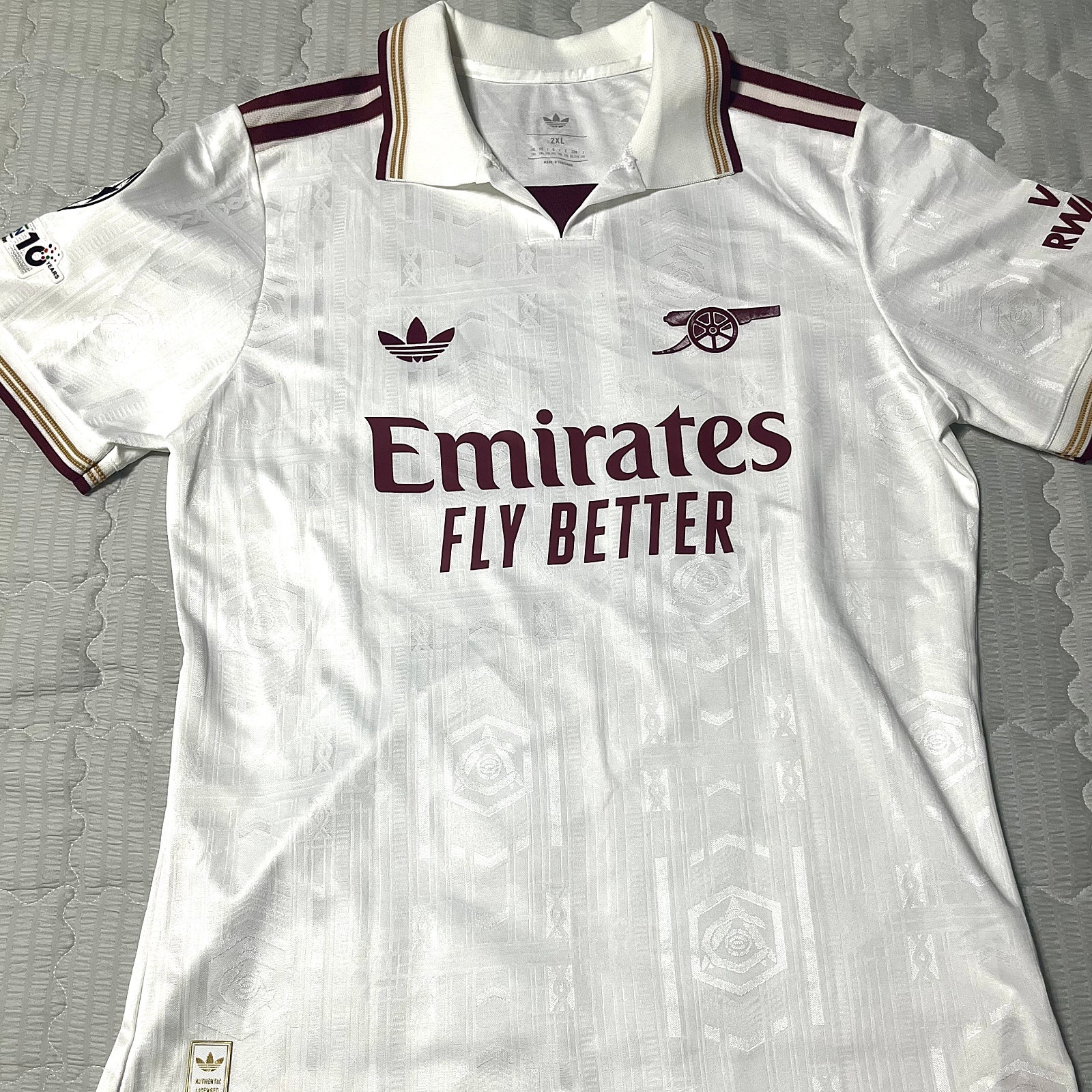 Adidas Arsenal 2025/26 3rd Authentic Jersey Cloud White Team Coll Burgundy 2 - KR Sizing (Non Marking Ver.) 착용 스타일