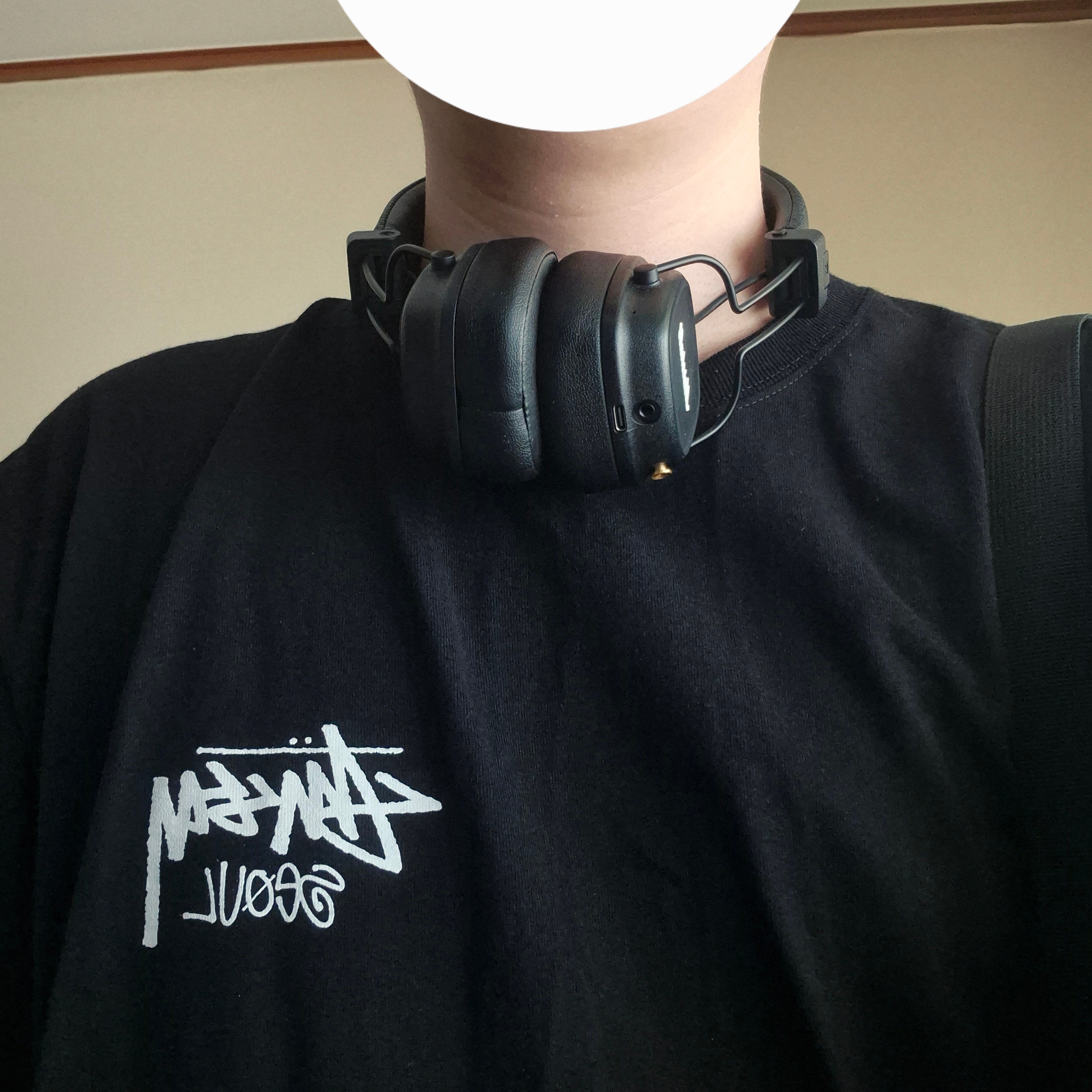 Marshall Major IV Black (Korean Ver.) 착용 스타일
