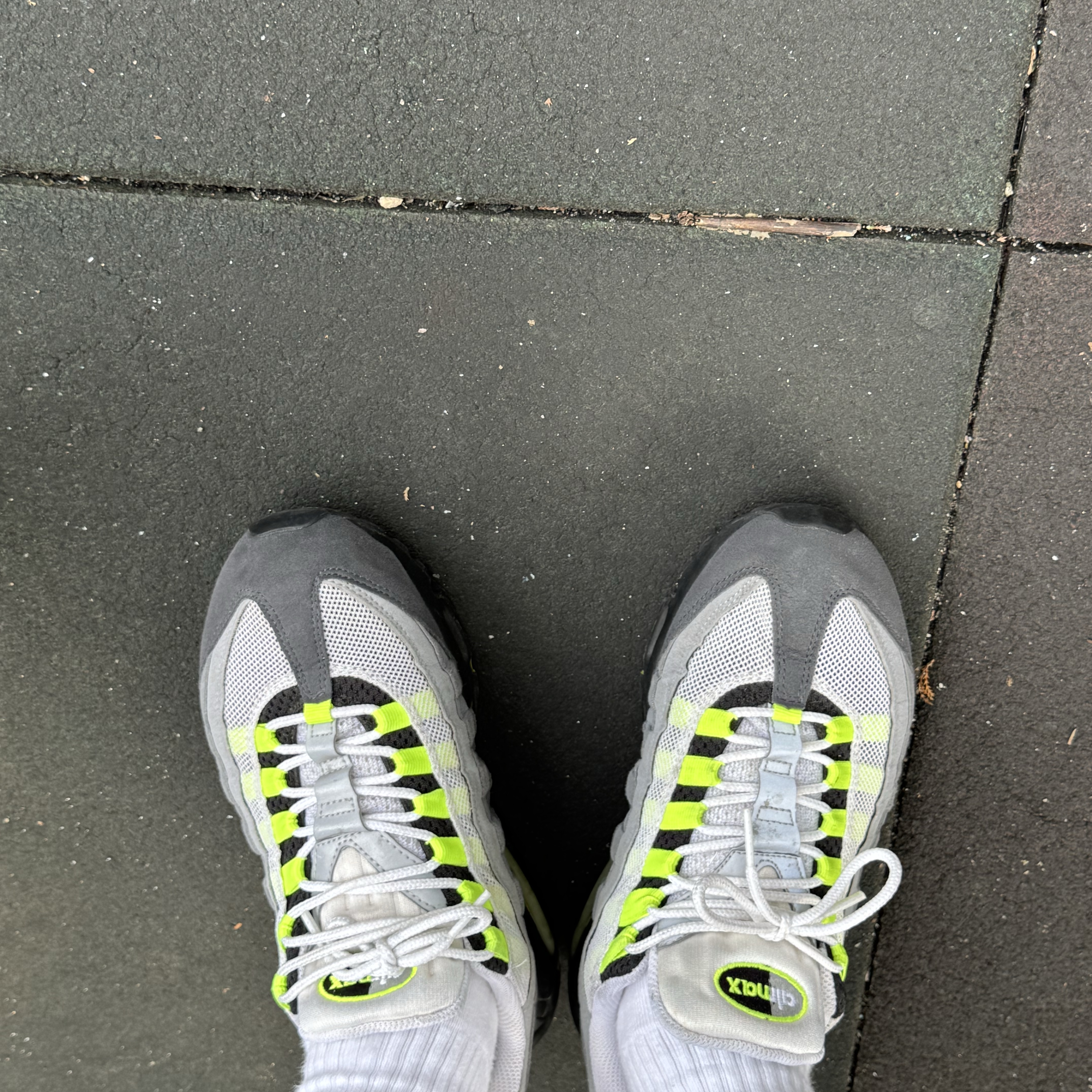 Nike Air Max 95 OG Neon 2012 착용 스타일
