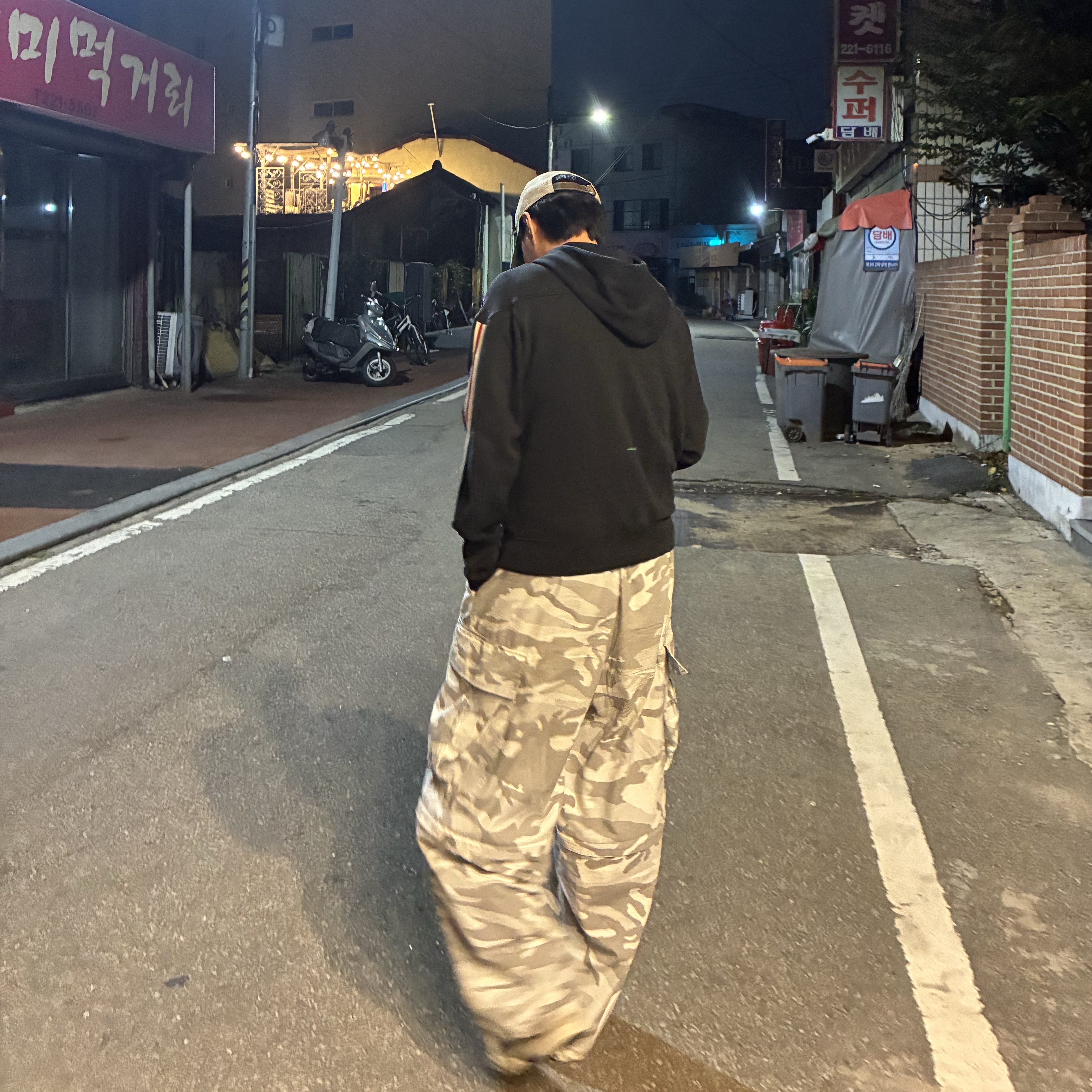 Stussy New Era 9twenty Basic Trucker Woodland Camo, Apple Watch SE 2024 40mm GPS Silver Aluminium Case with Sport Band S/M Denim (Korean Ver.) 착용 스타일 - 2