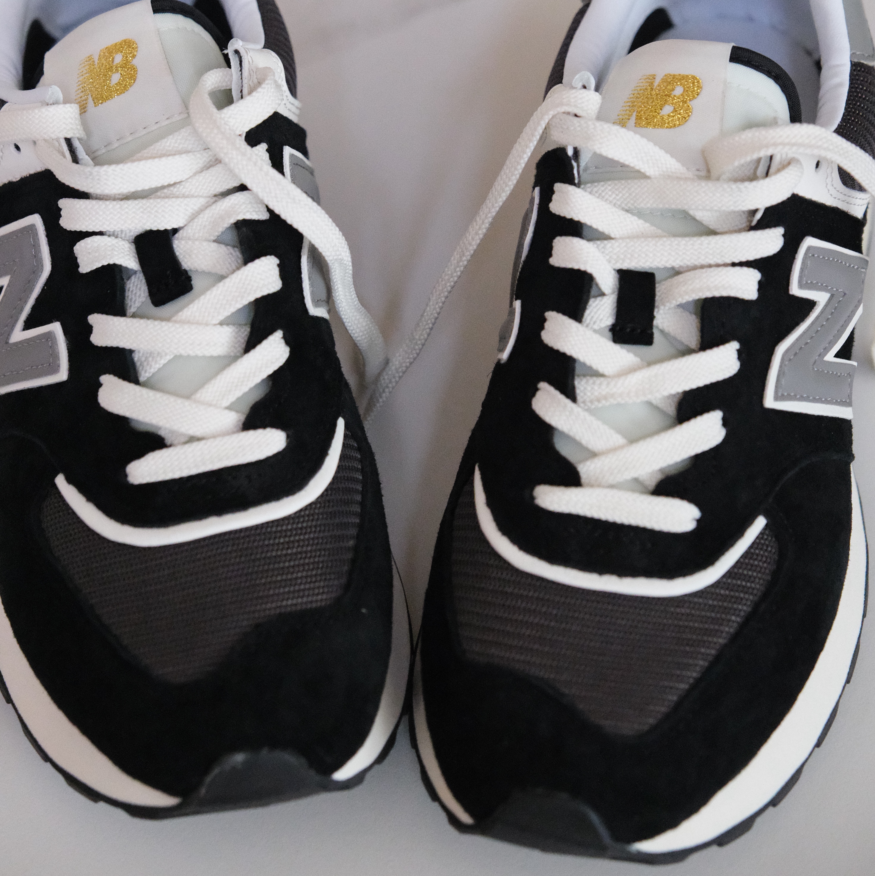 New Balance 574 Legacy Black 착용 스타일 - 1