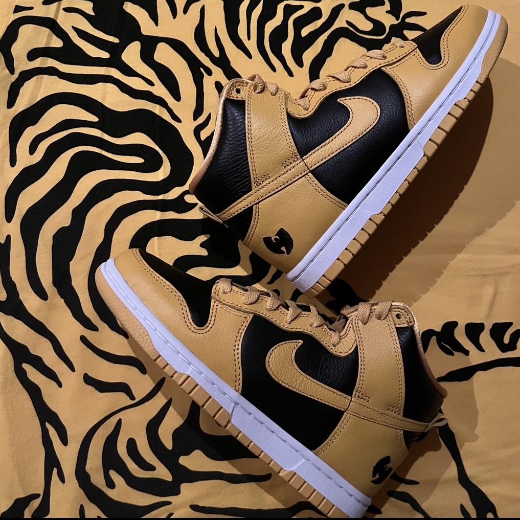 Nike Wu-Tang Clan Dunk High Black and Pollen 착용 스타일 - 2