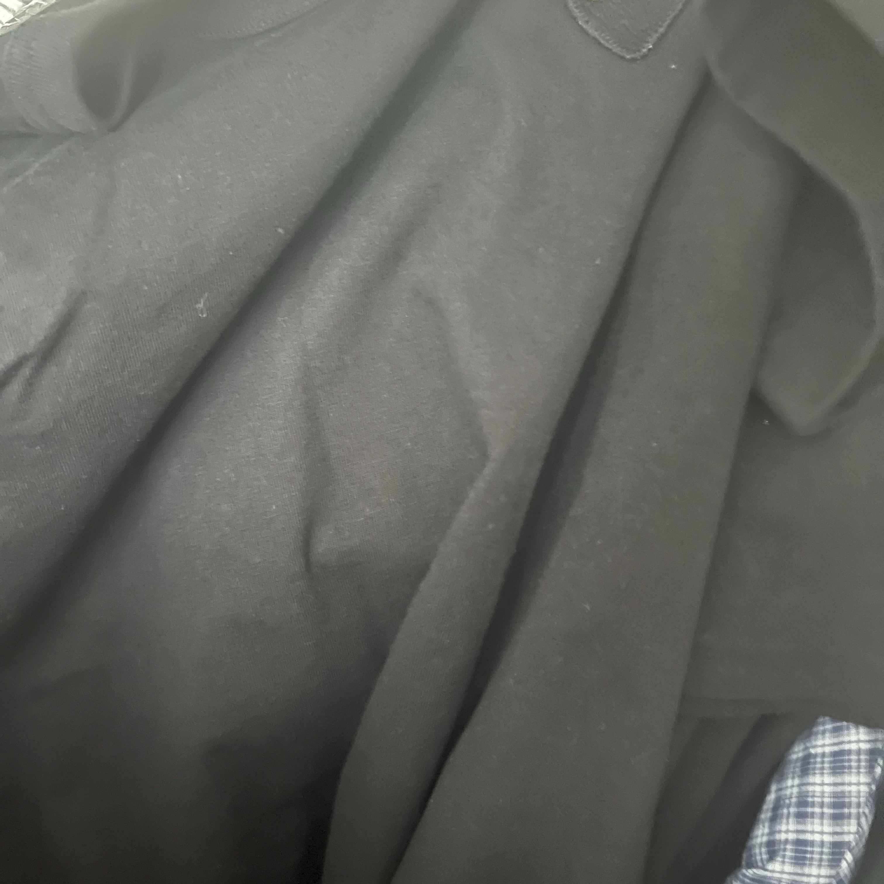 Play Comme des Garcons Small Black Heart T-Shirt Black 착용 스타일