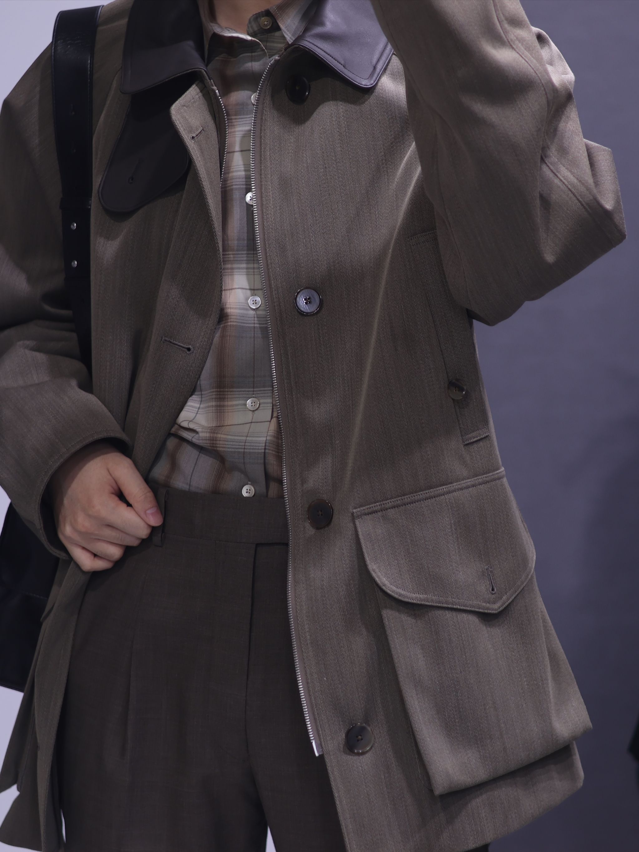 Auralee Lamb Leather Flight Blouson Brown - 25SS, Auralee Super Light Wool Check Shirt Gray Brown 착용 스타일 - 3