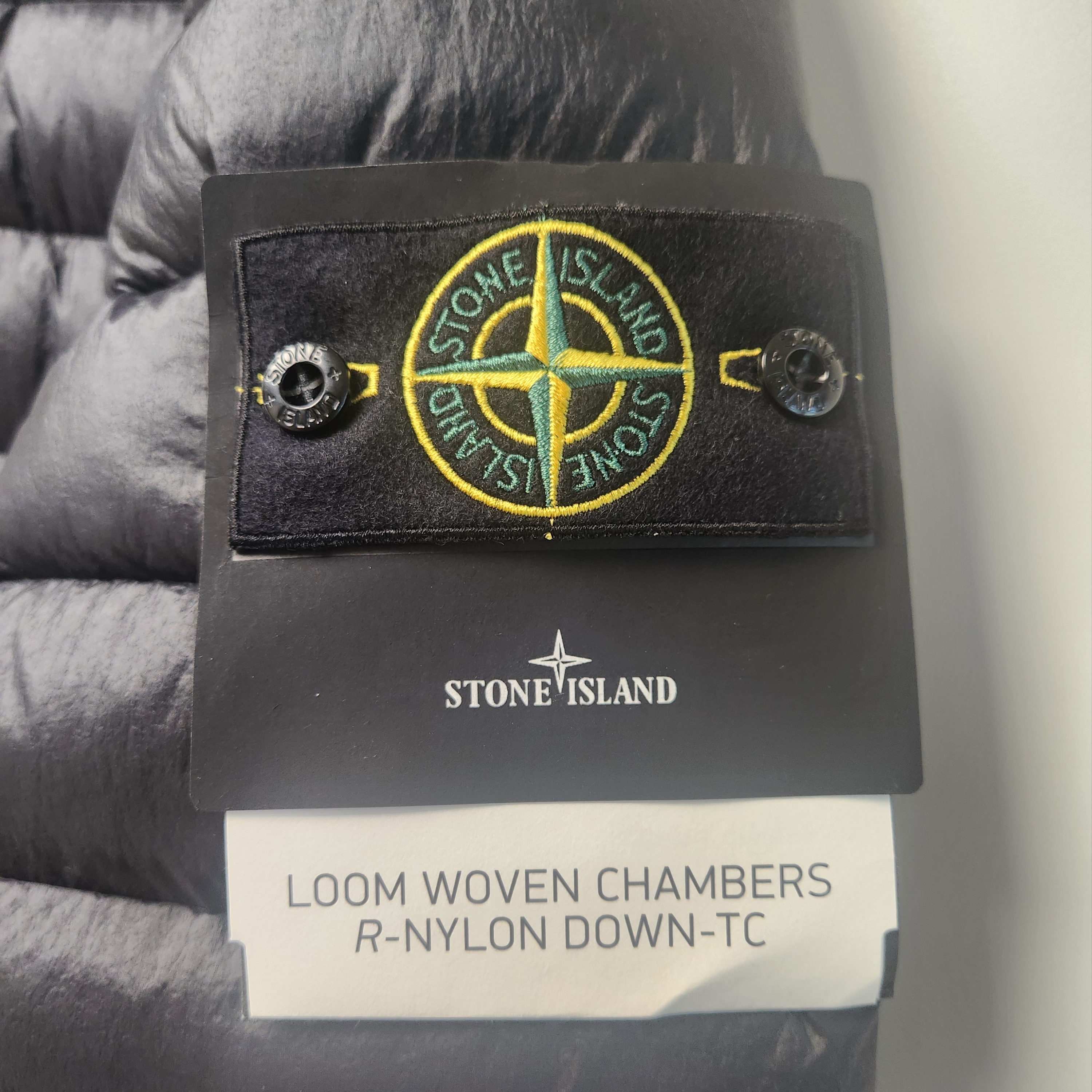 Stone Island 4100403 Loom Woven Chambers Nylon Down-TC Jacket Black - 25SS 착용 스타일 - 2