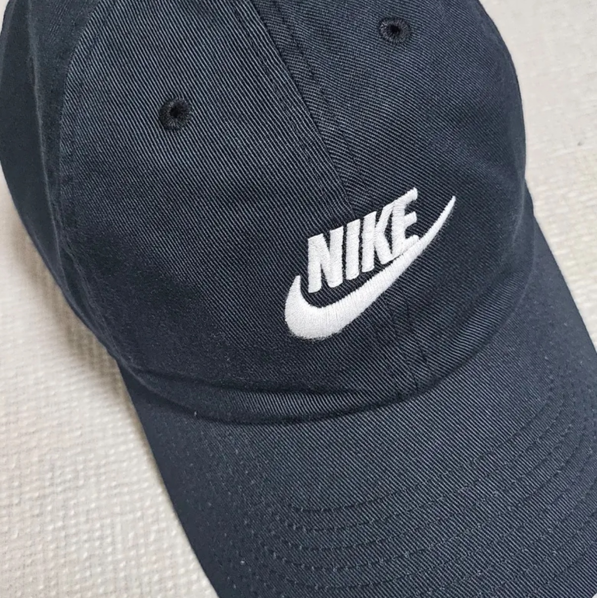 Nike Heritage 86 Futura Washed Cap Black White 착용 스타일