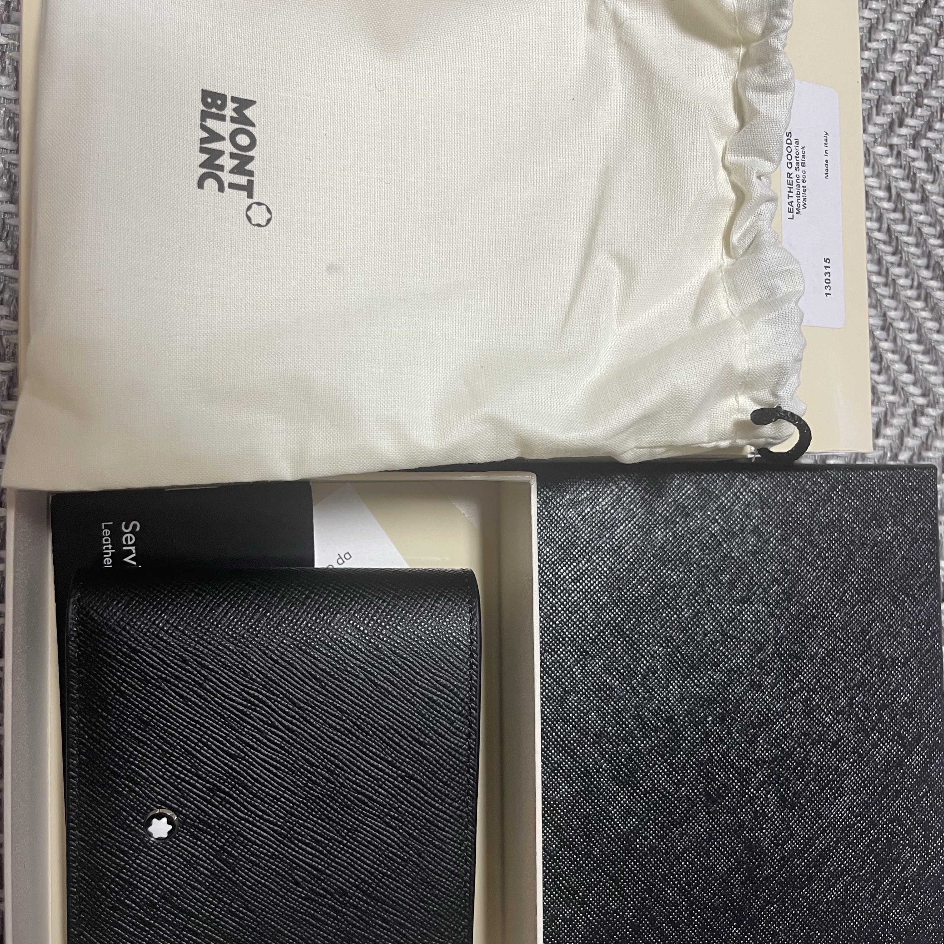 Montblanc Sartorial 6cc Wallet Black 착용 스타일