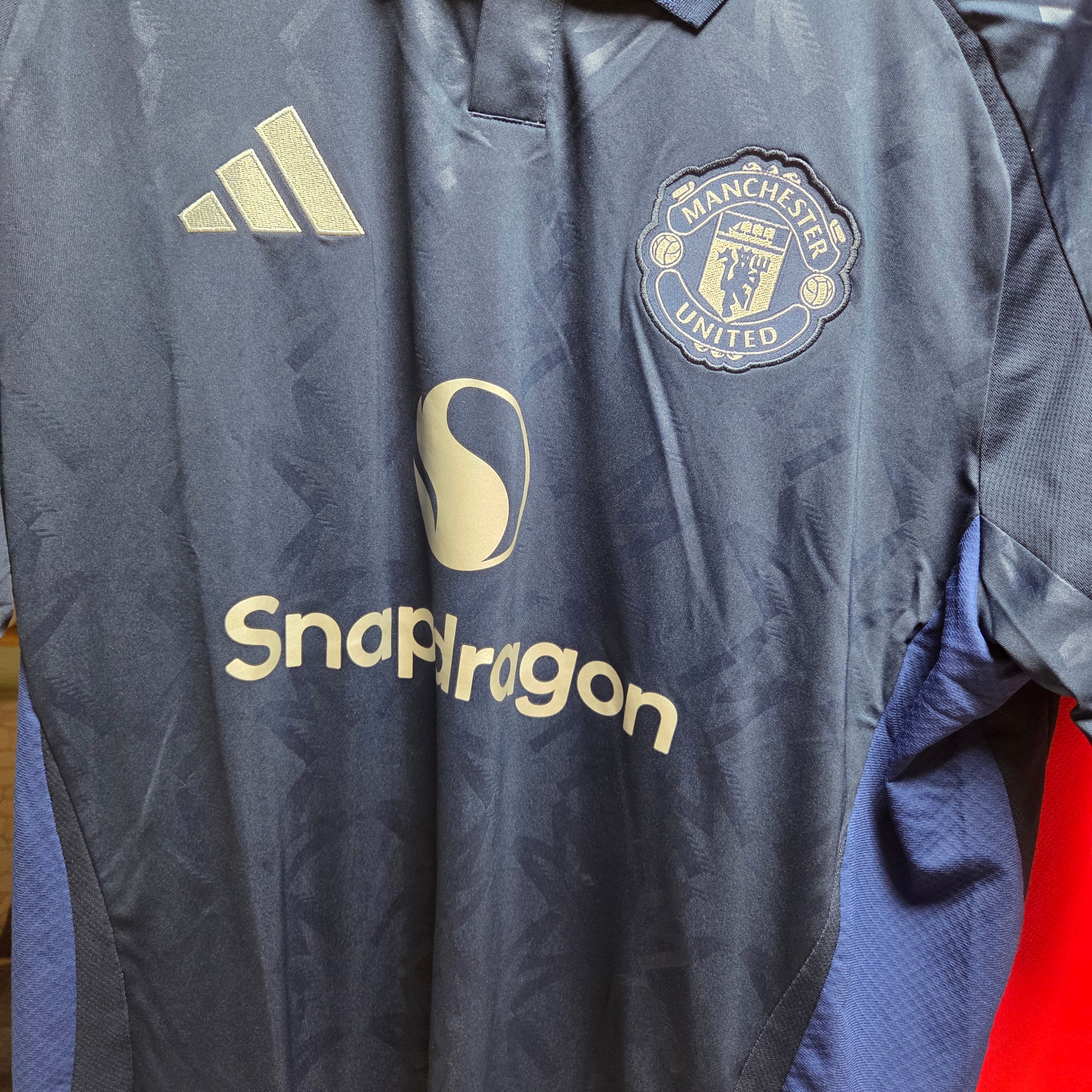 Adidas Manchester United 2024/25 Away Jersey Night Indigo - KR Sizing (Non Marking Ver.) 착용 스타일