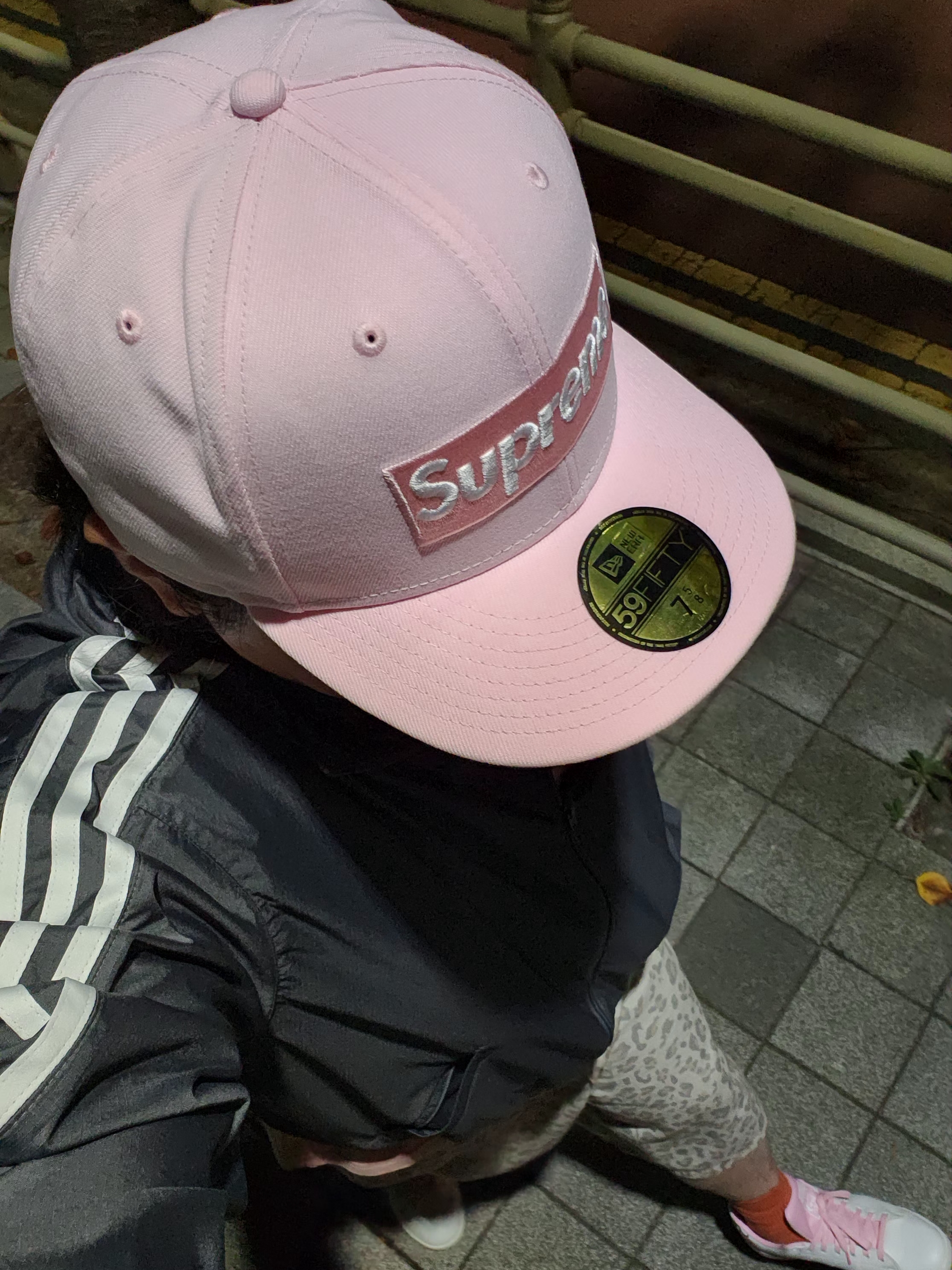 Supreme Sharpie Box Logo New Era Pink - 24SS, Adidas Retro Trefoil Jacket Grey Five - KR Sizing 착용 스타일 - 2