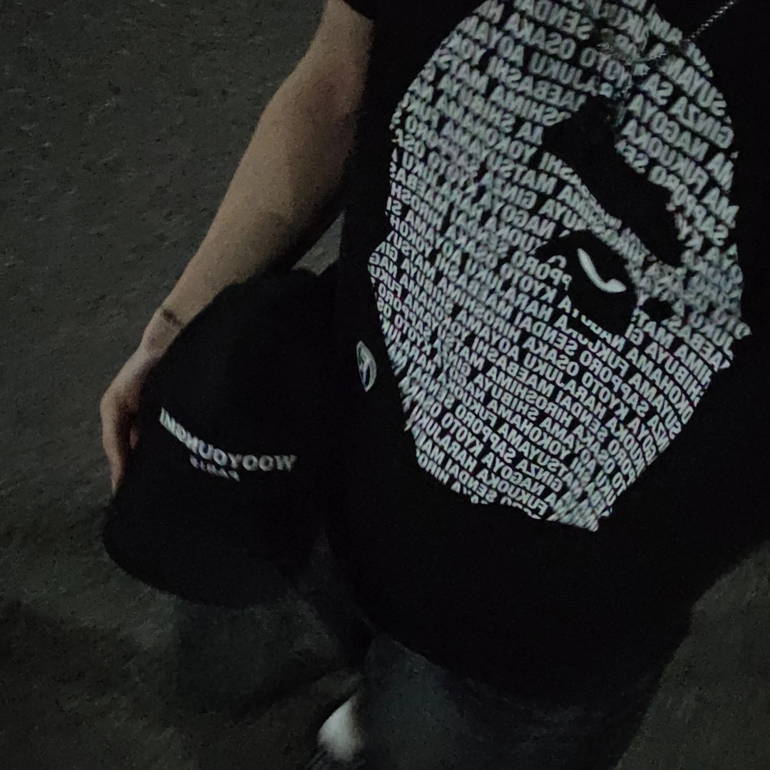 BAPE Japan Ape Head T-Shirt Black, Chrome Hearts Silichrome CH Cross Pendant Black 2022/2023/2025 착용 스타일