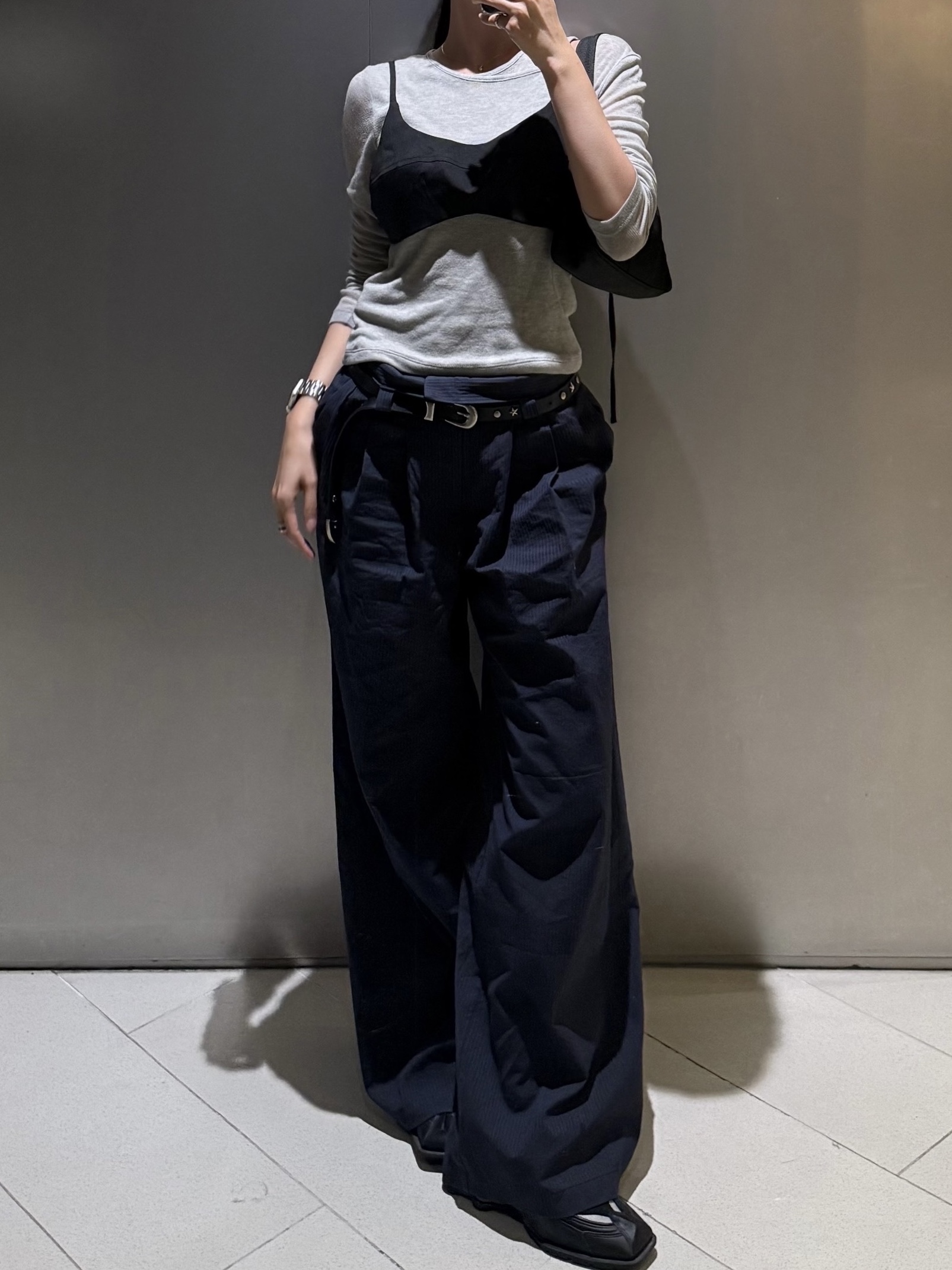 Prada Re-Edition 2000 Re-Nylon Mini Shoulder Bag Black, Nike x Martine Rose Shox MR4 Black 착용 스타일 - 2