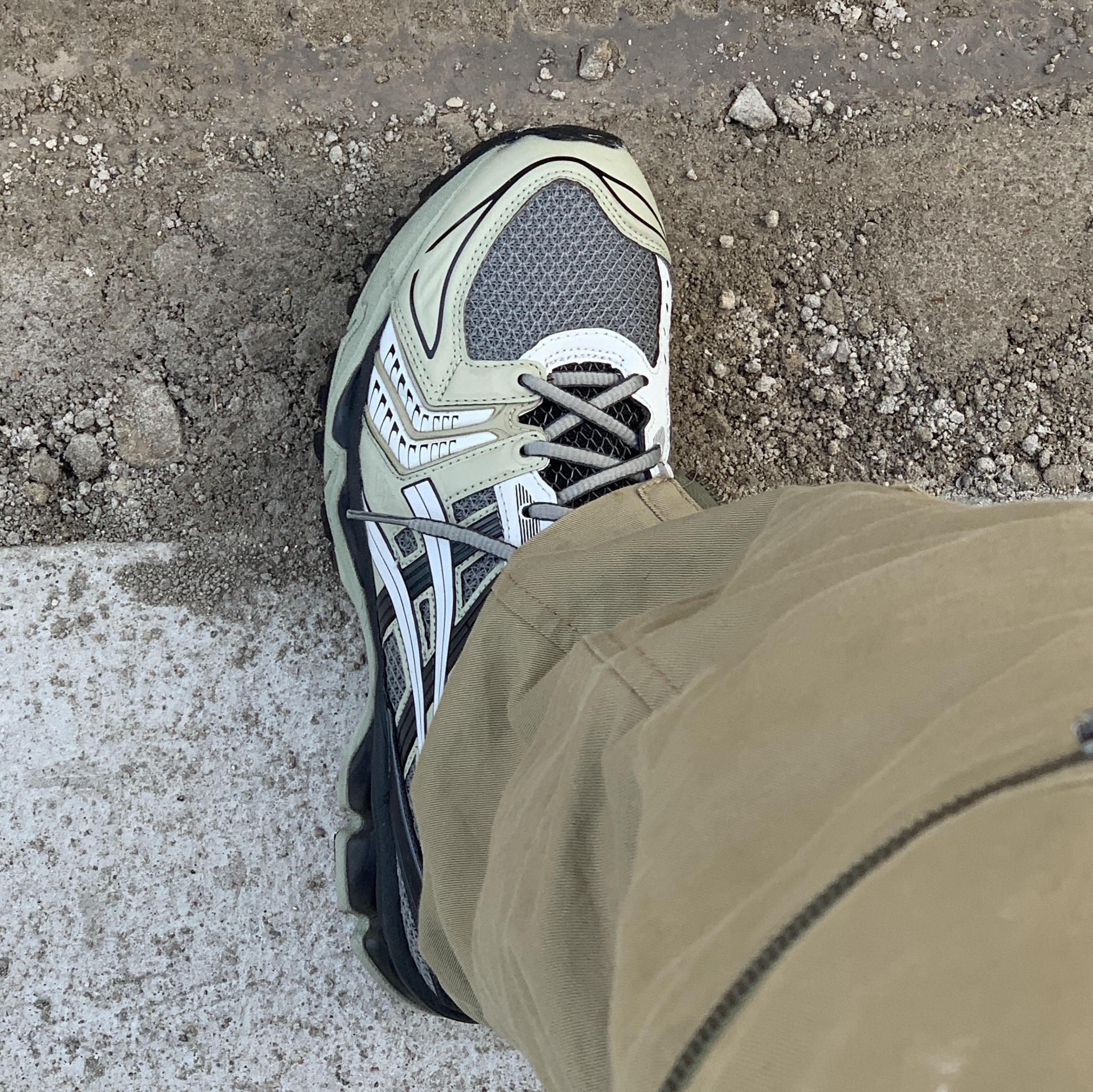 Asics UB1-S Gel-Kayano 14 Piedmont Grey 착용 스타일