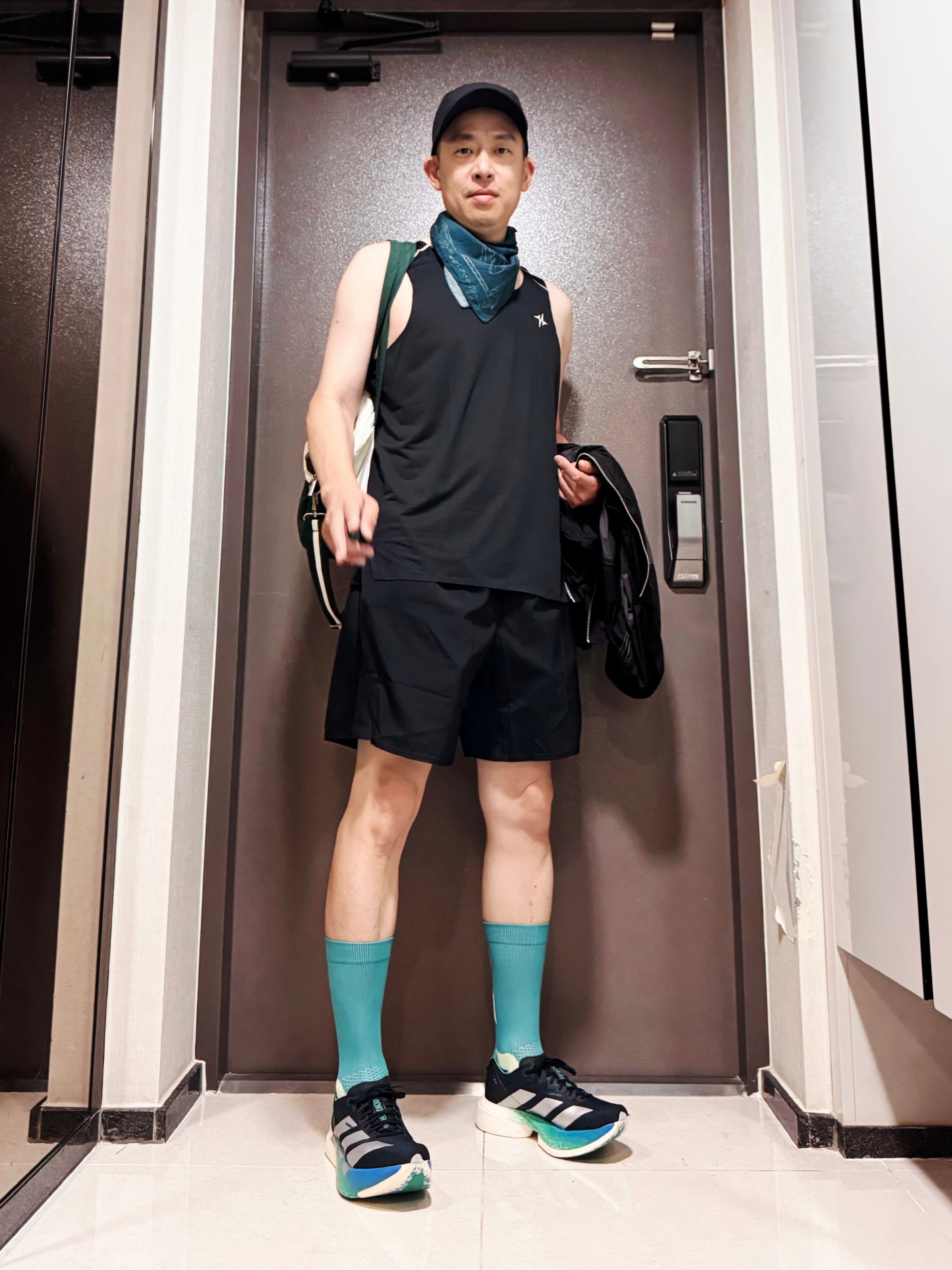 Adidas Adizero Adios Pro 4 Core Black Glory Green 착용 스타일