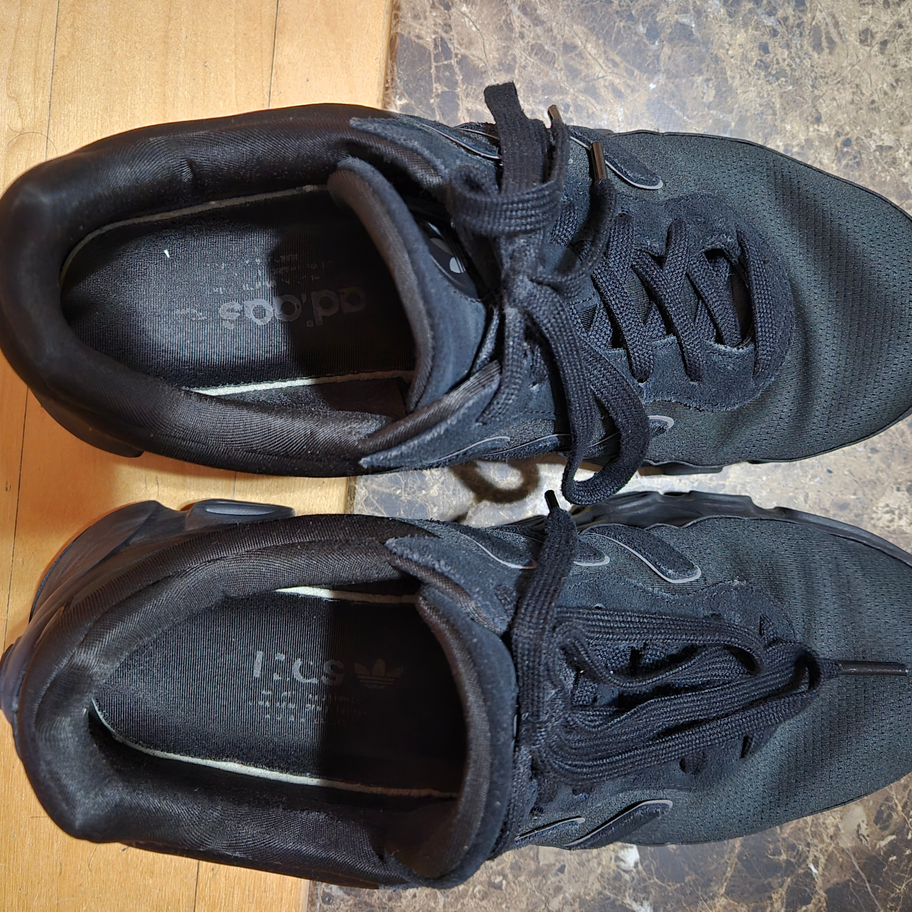 (J) Adidas Adiform Megaride Core Black Iron Metallic 착용 스타일