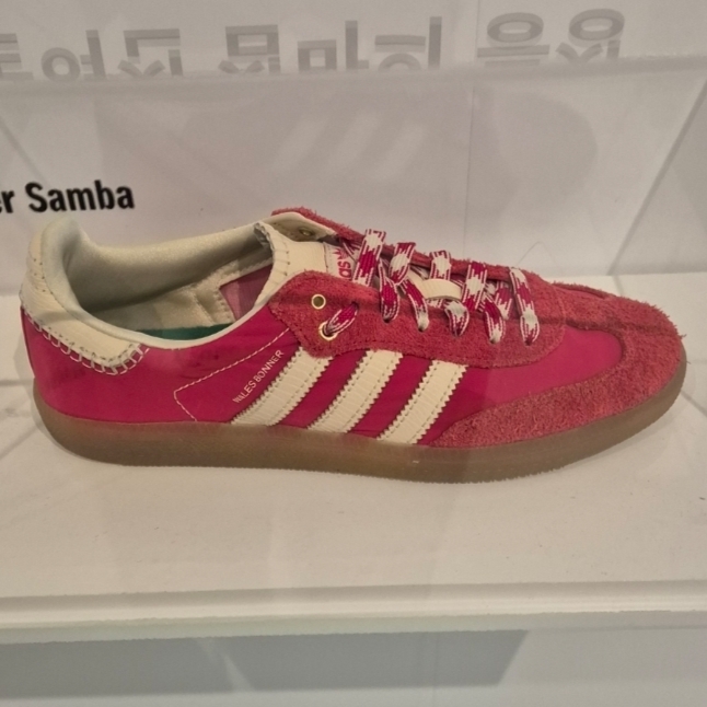 Adidas x Wales Bonner Samba Collegiate Orange 착용 스타일 - 1