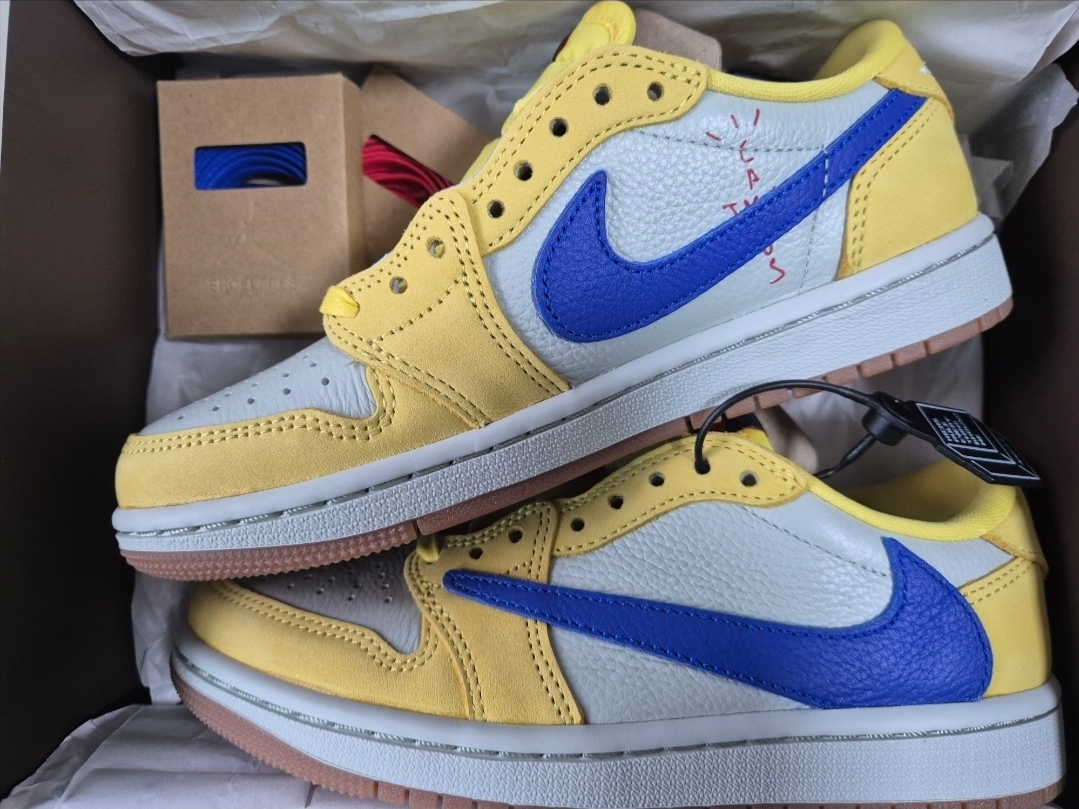 (W) Jordan 1 x Travis Scott Retro Low OG SP Canary 착용 스타일 - 2