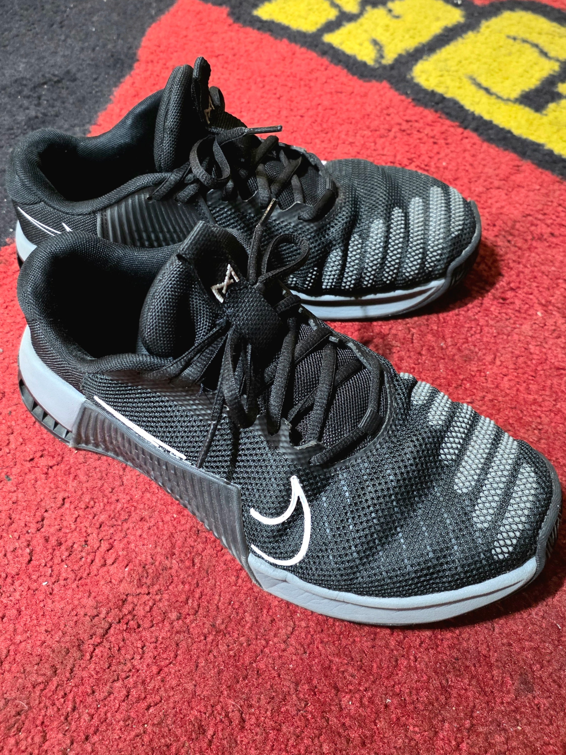 Nike Metcon 9 Black Smoke Grey 착용 스타일
