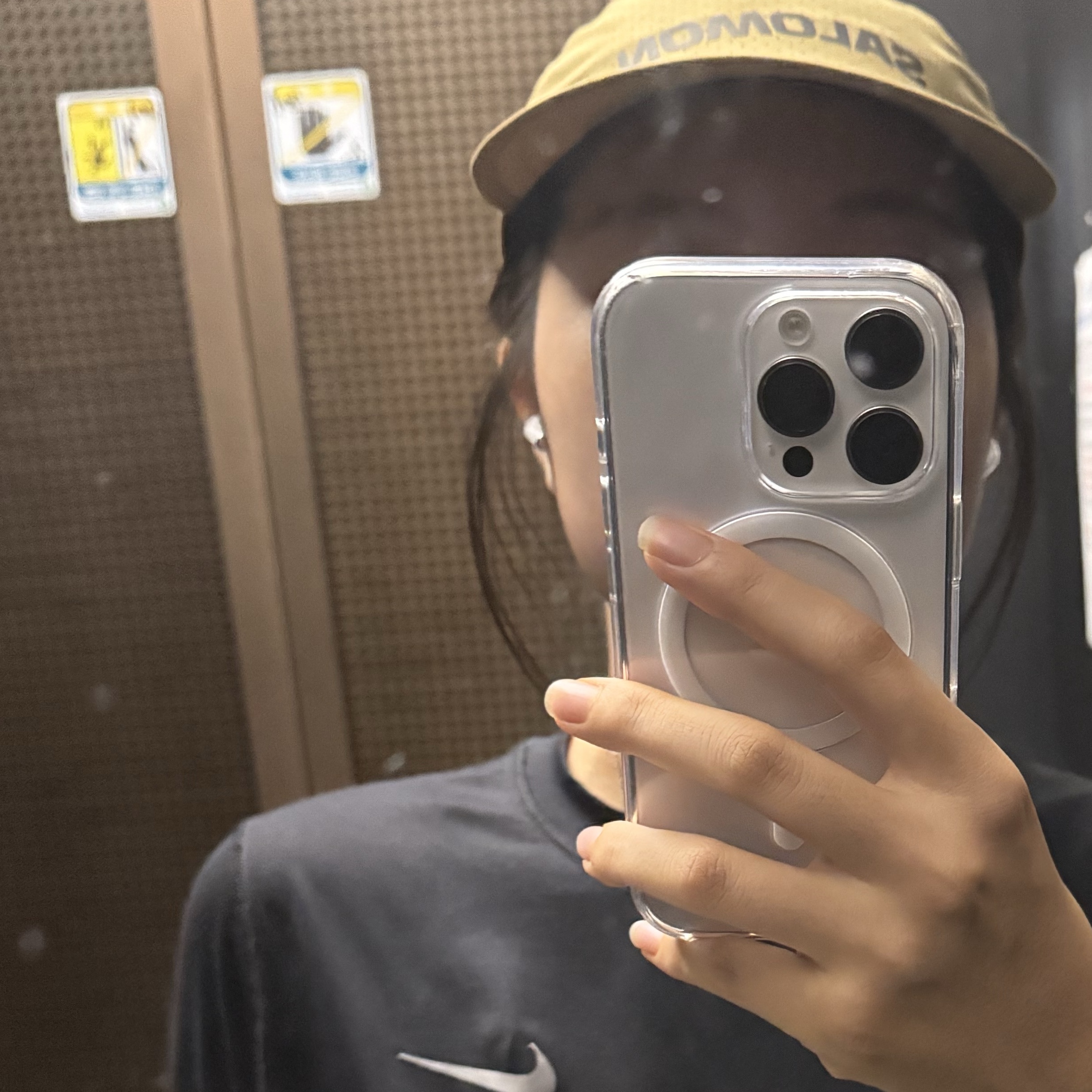 Salomon Trail Grit Mesh Cap Light Khaki 착용 스타일
