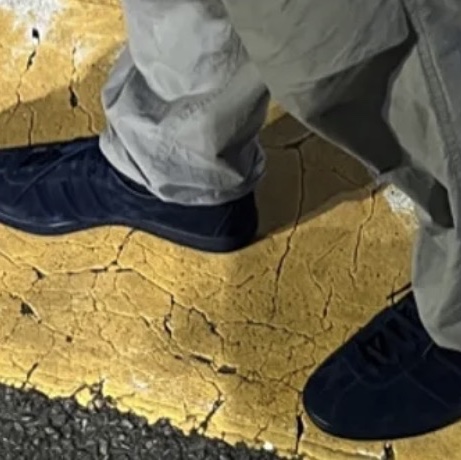 Adidas Tobacco Night Indigo 착용 스타일