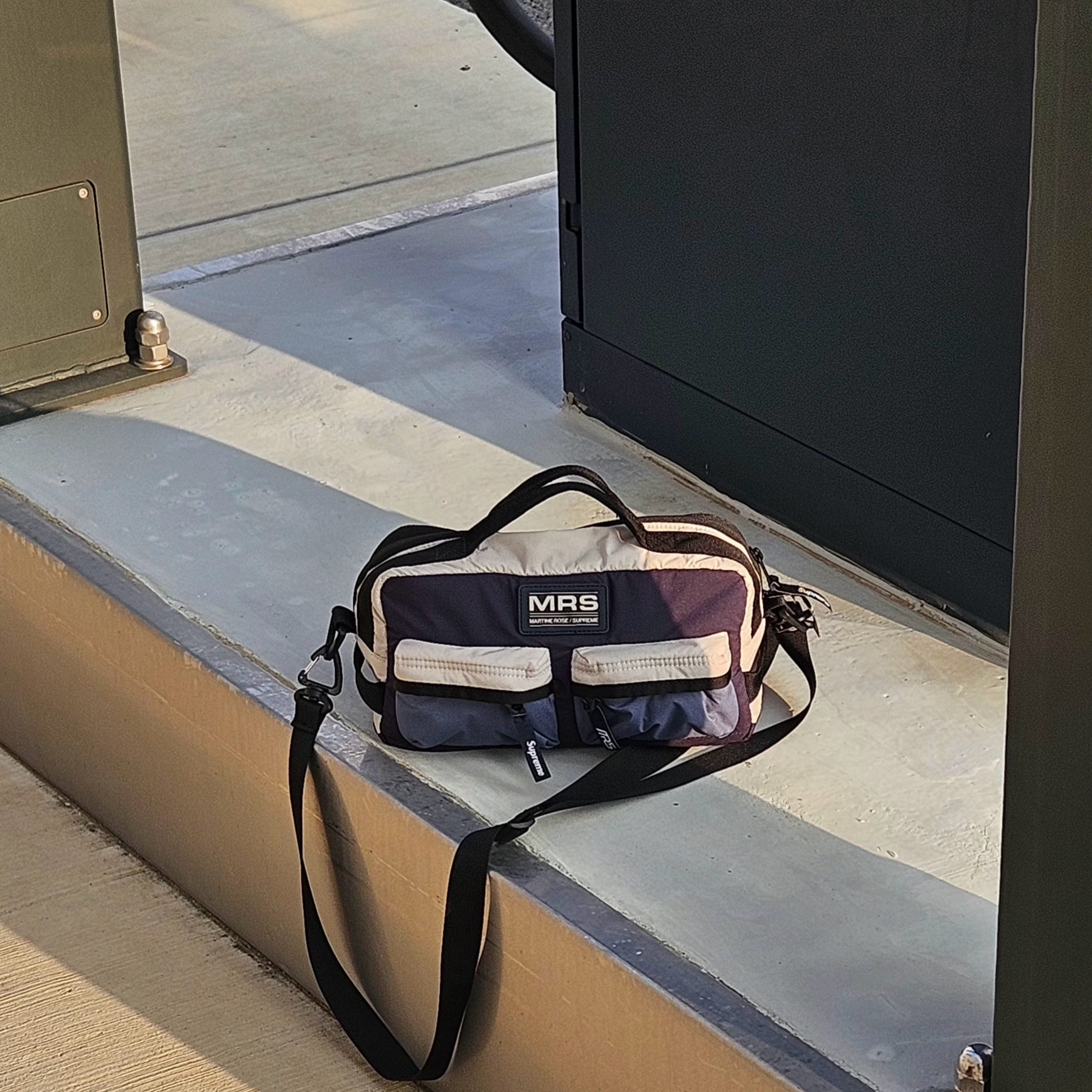 Supreme x Martine Rose Mini Duffle Bag Multicolor - 24FW 착용 스타일
