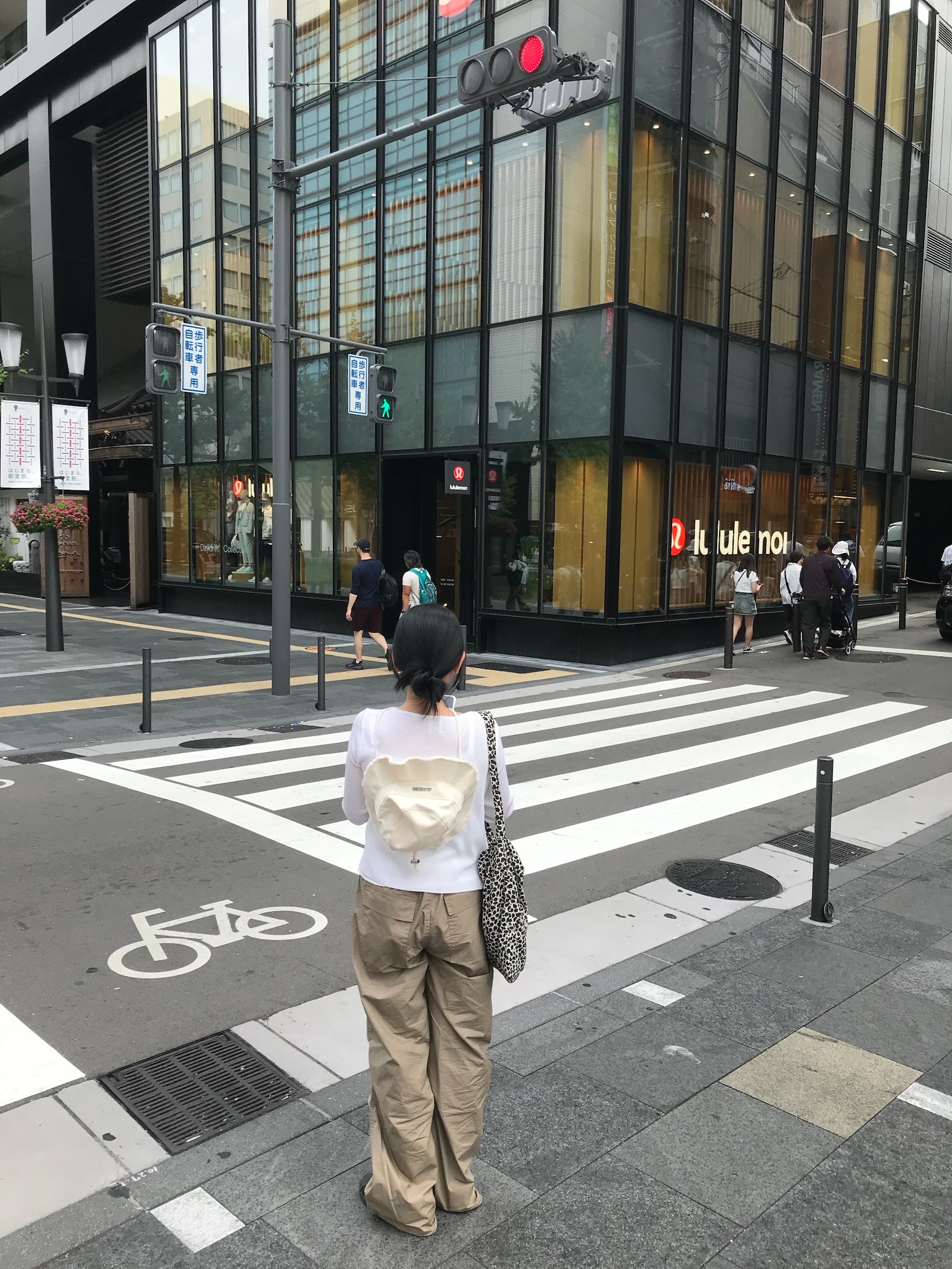 Jacquemus Le Bob Artichaut Bucket Hat Off White 착용 스타일