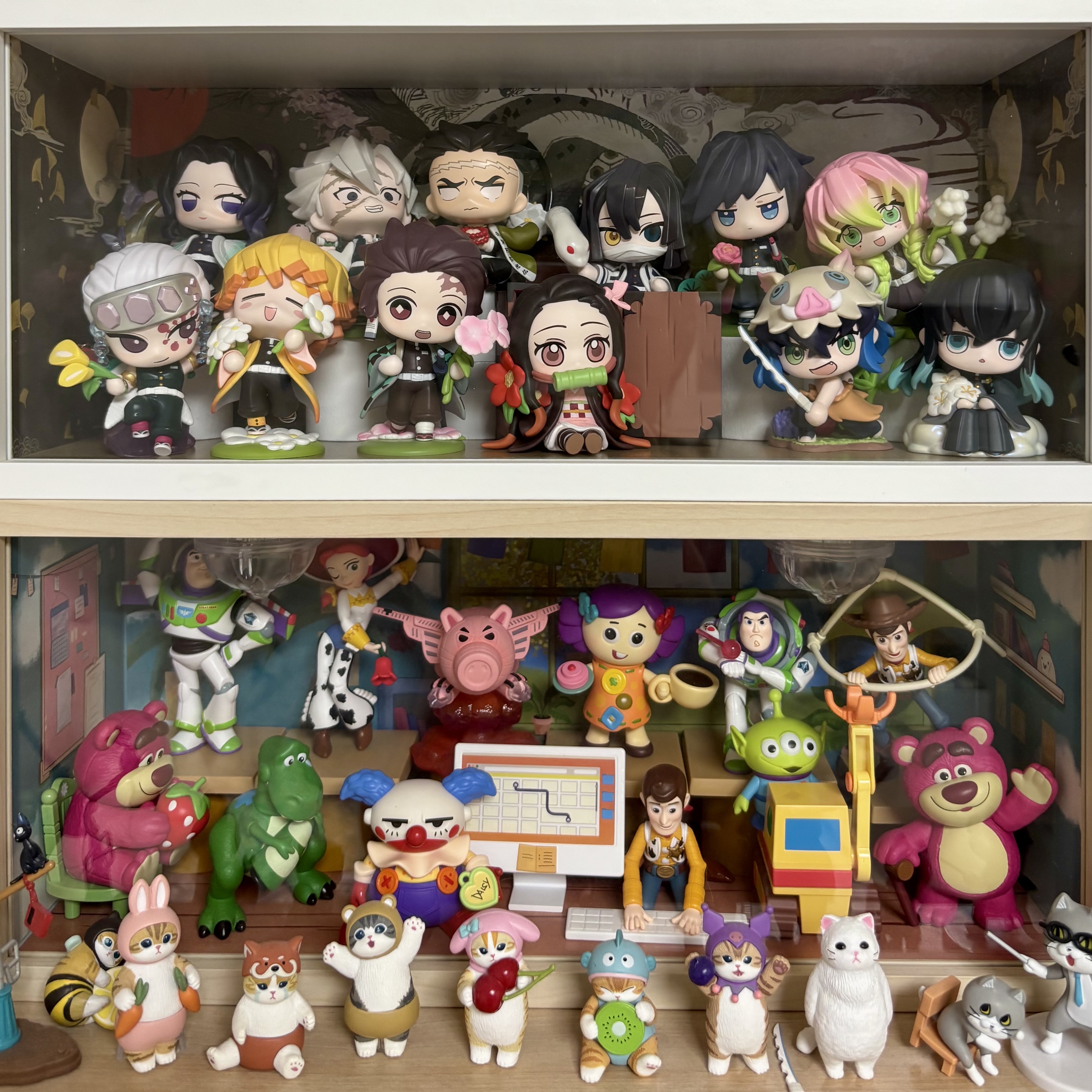 Pop Mart Demon Slayer Kimetsu no Yaiba Birth Flower Series Sealed Case (12 Blind Boxes) 착용 스타일