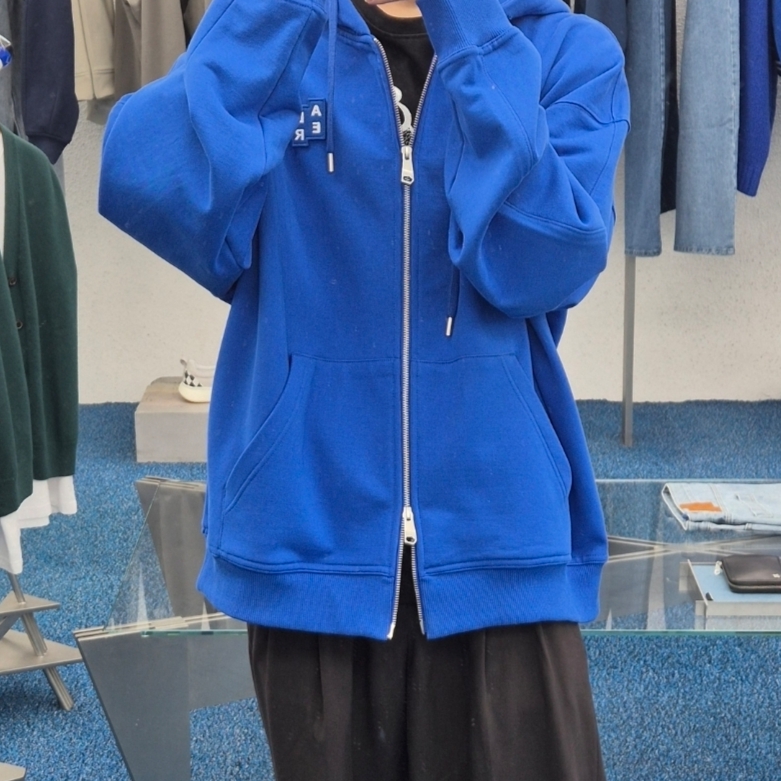 Ader Error Sig; TRS Tag Hoodie Zip-Up 01 Z-Blue 착용 스타일